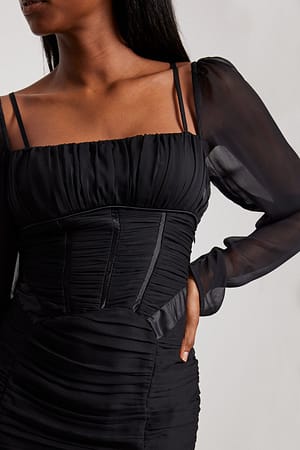 Black Långärmad miniklänning i chiffon med rynkade detaljer