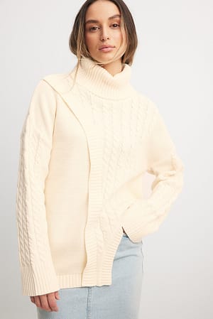 Offwhite Dziergany asymetryczny sweter