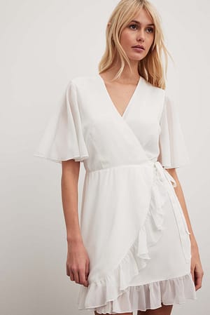 White Luftig kortärmad miniklänning med omslag