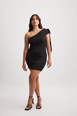 Black Sukienka mini na jedno ramię z kokardką