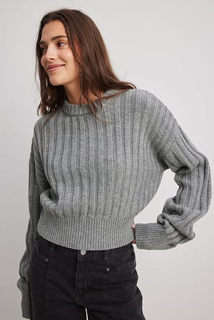 Grey Karbowany sweter
