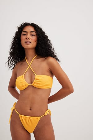 Yellow Strukturalny dół od bikini