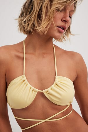 Yellow Trekant-bikinitopp med knytning