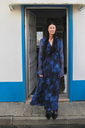 Blue Print Szyfonowa sukienka maxi z ozdobnym wycięciem w talii