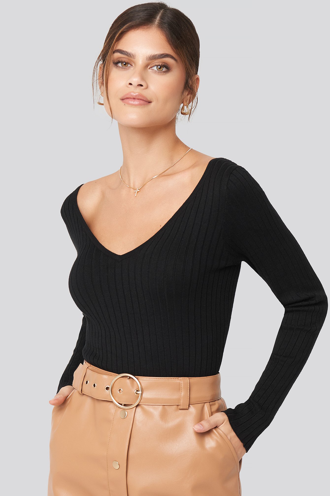 deep v top with sleeves