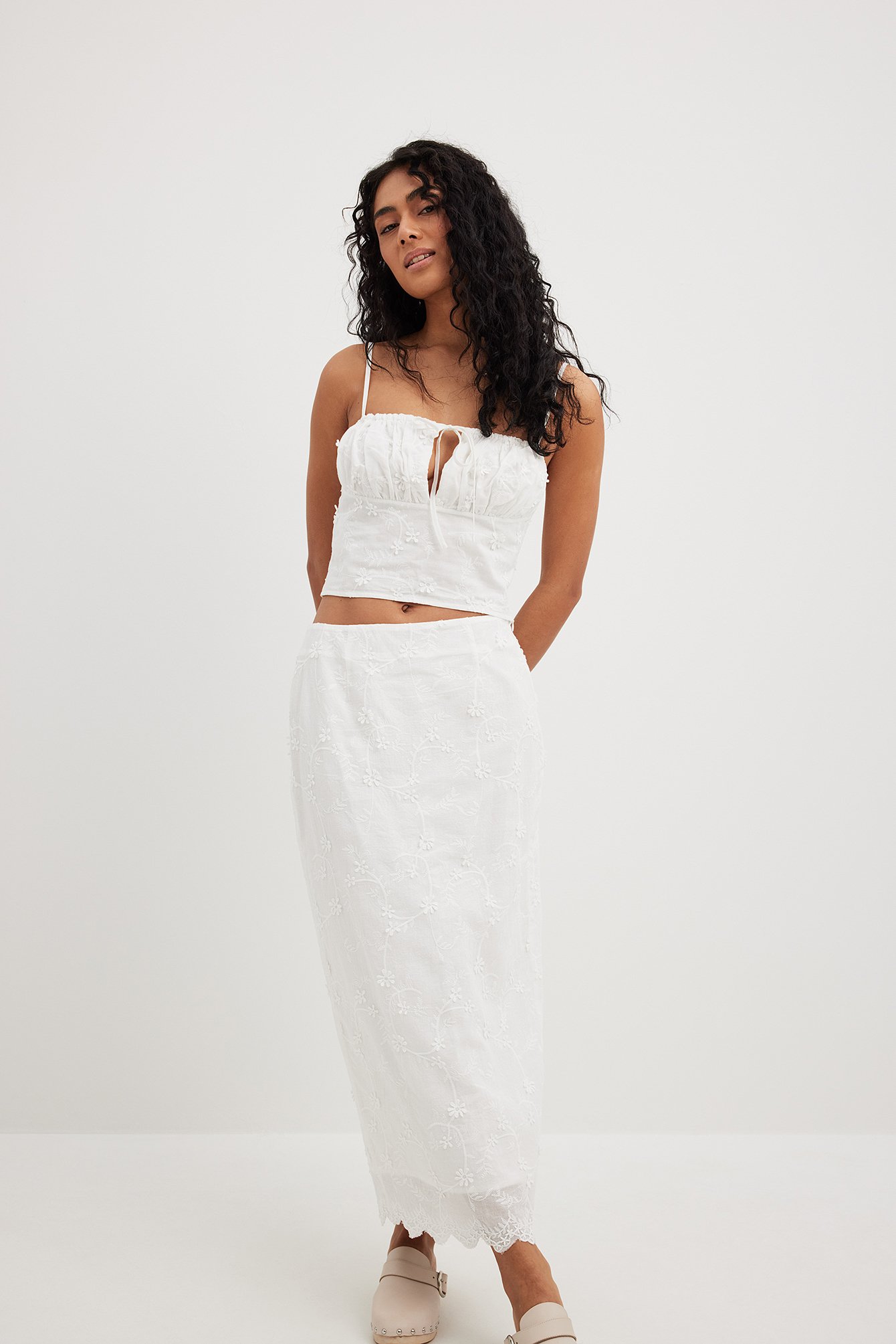 NA-KD Boho Anglaise Tie Front Singlet - Crop Tops - White - EU 42 - NA-KD / NAKD