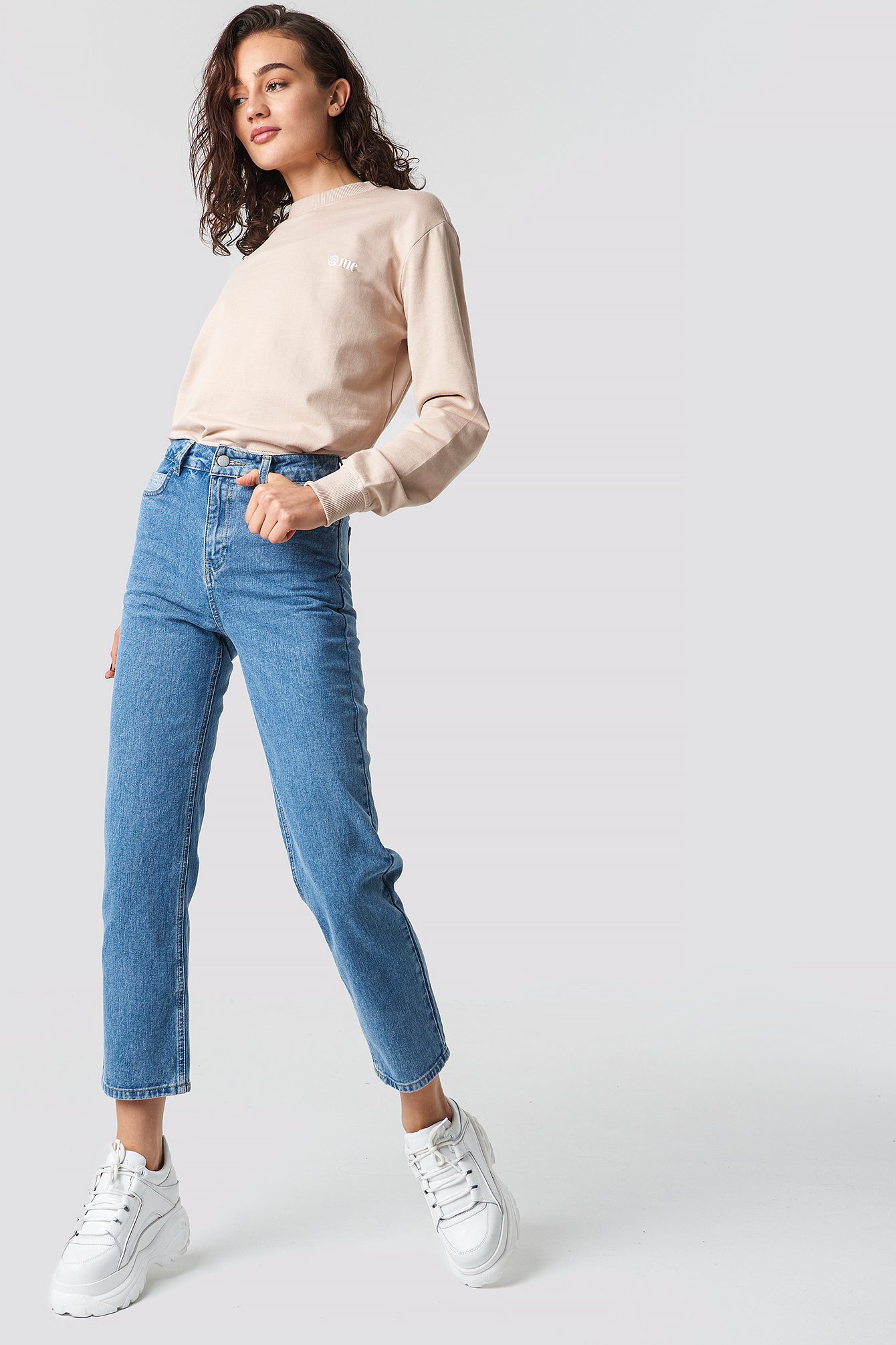 straight jeans outfit