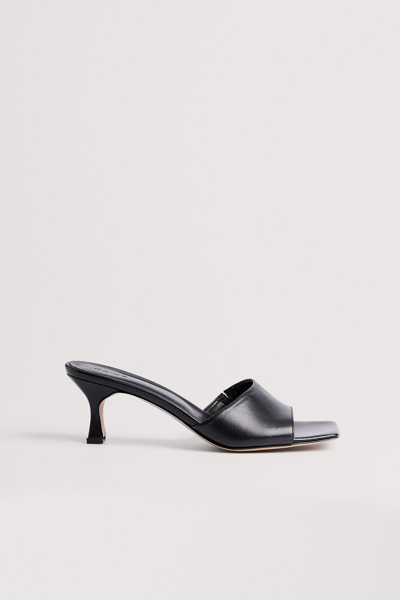 Basic Leather Stiletto Mules Black | NA-KD