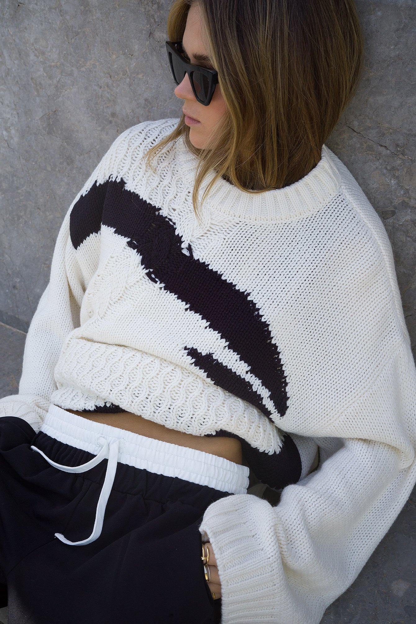 The Hanna Schönberg Edit Obersized-Pullover mit Zopfmuster - Offwhite