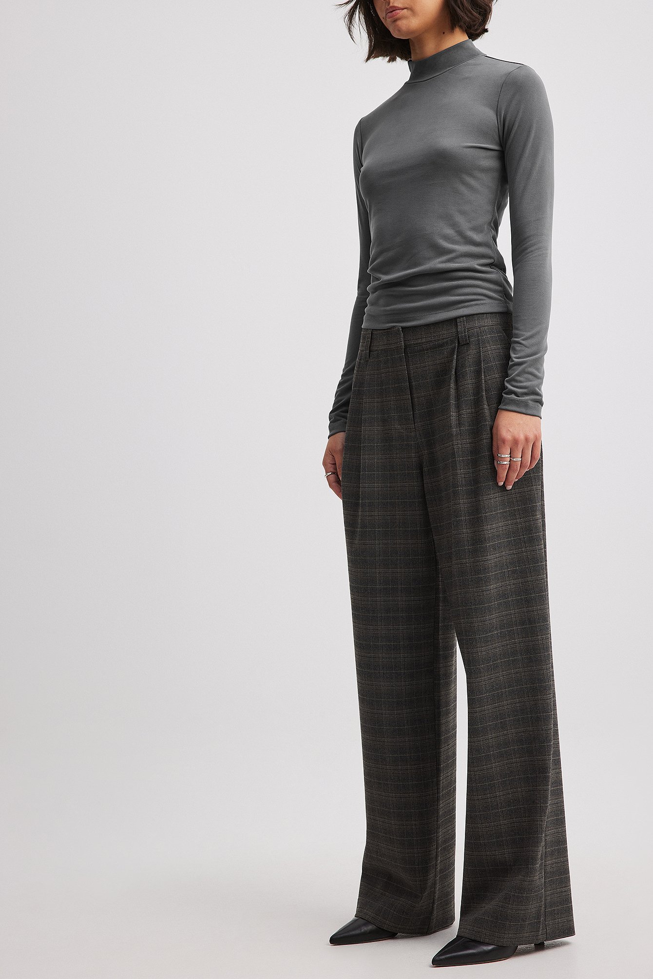 Check Pleated Mid Waist Suit Pants Grey | NA-KD