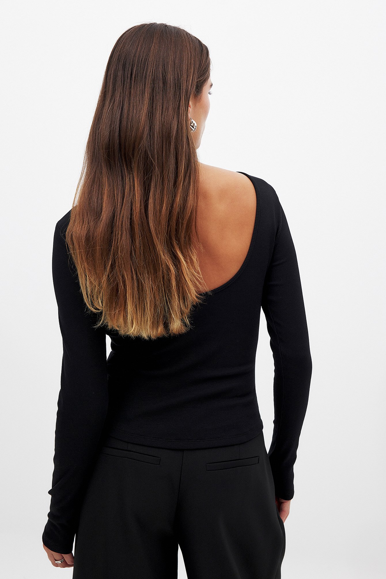 NA-KD Karbowany top z długim rękawem i głębokim dekoltem z tyłu - Open Back Tops - Czarny - XL (EU 46) - NA-KD / NAKD