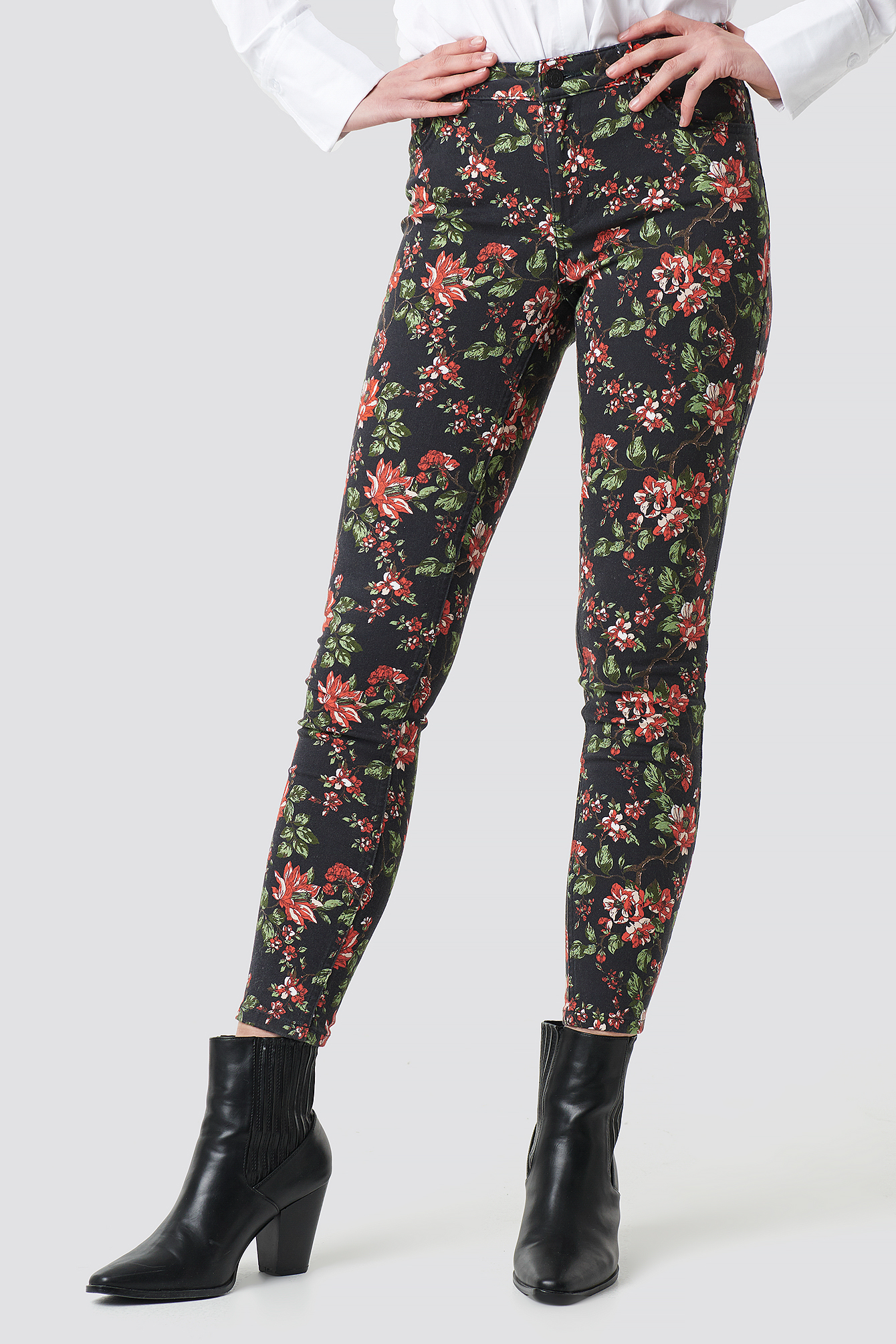 Dark Floral Jeans Multicolor | na-kd.com