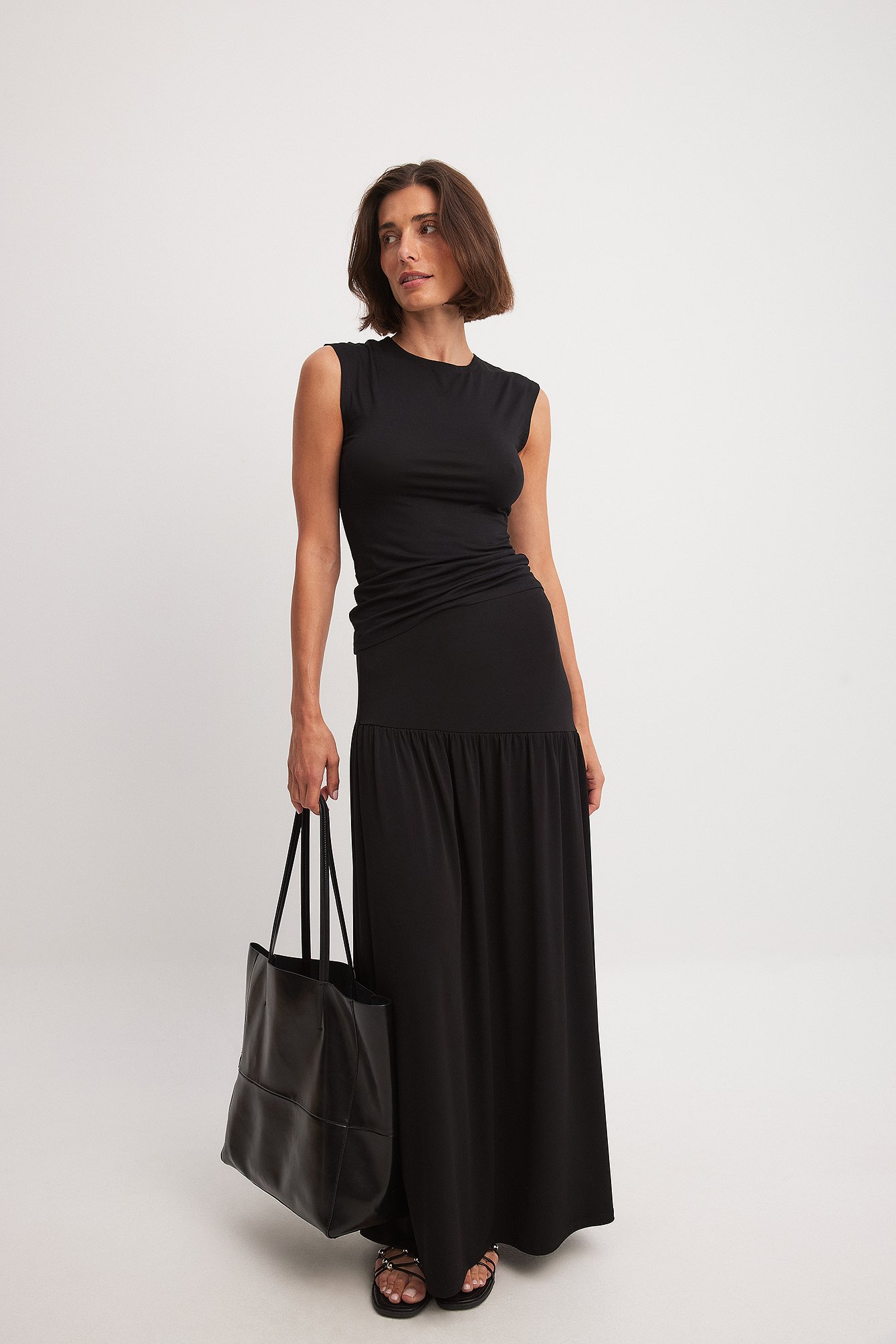 NA-KD Flowy Dropped Waist Maxi Skirt - Black