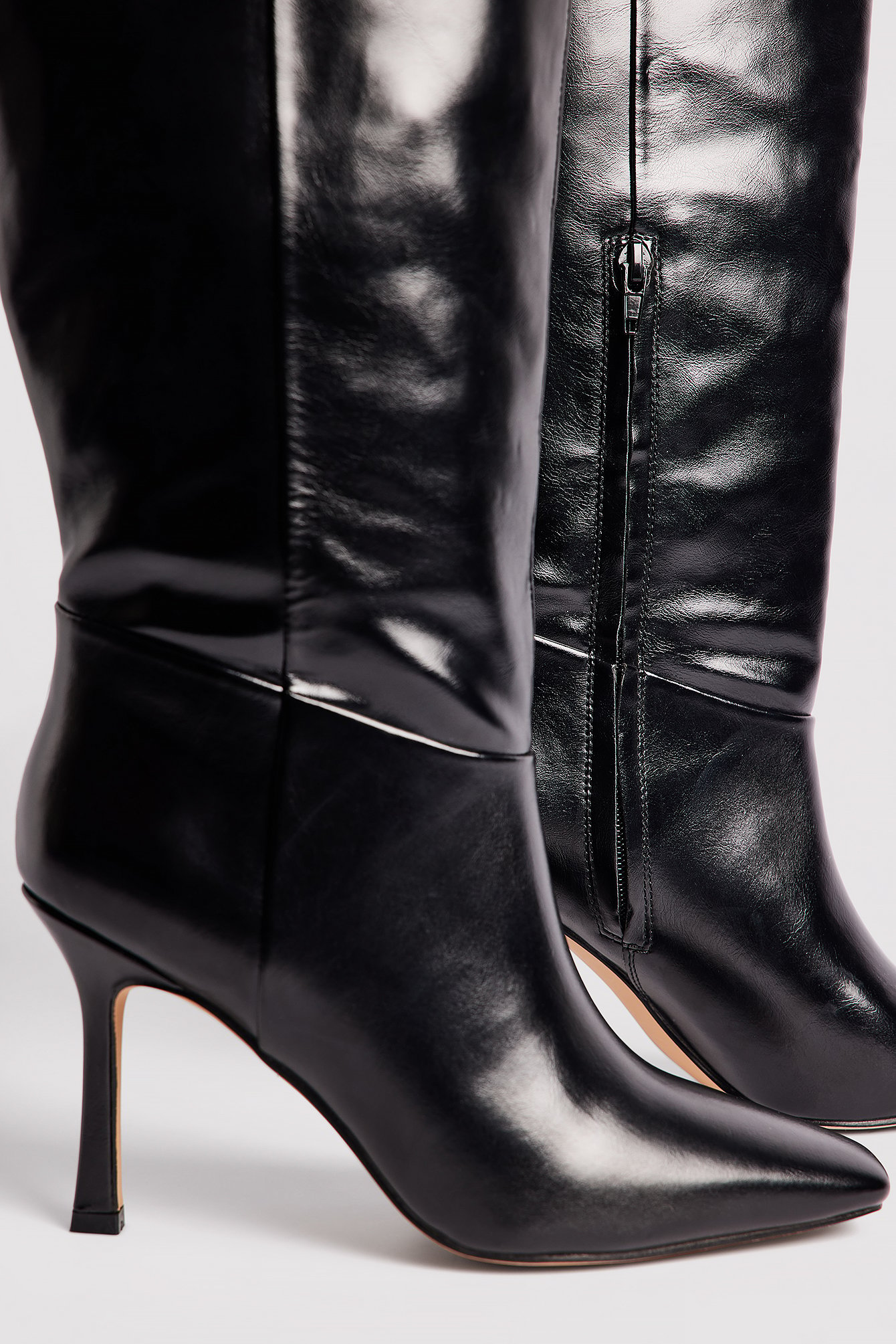 Knee High Leather Rounded Toe Boots Black | NA-KD