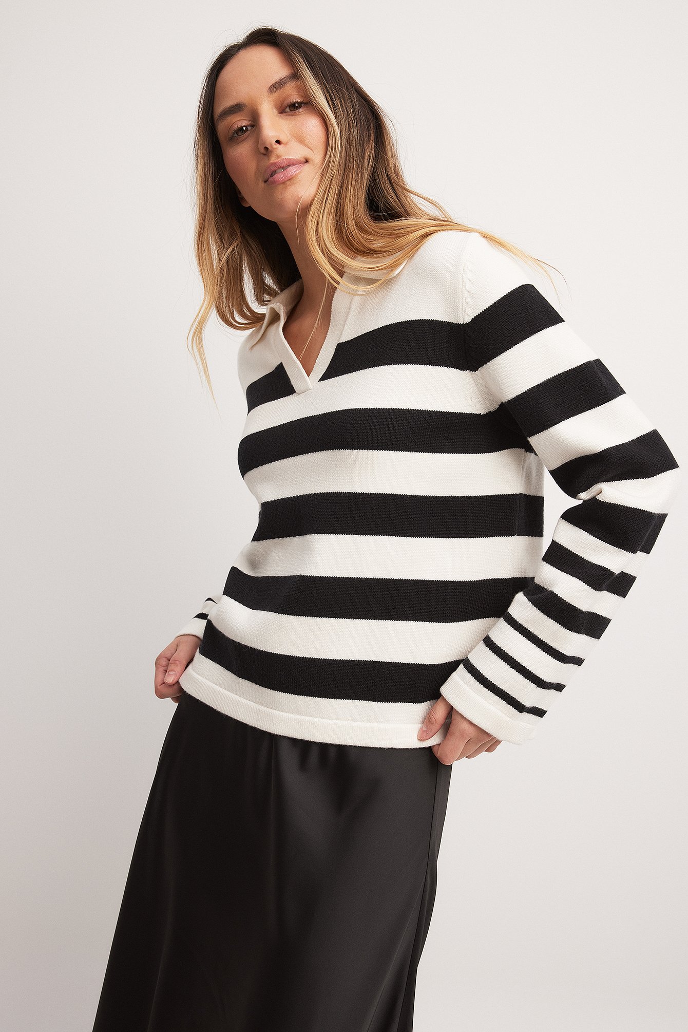 NA-KD Strickpullover mit Kragen - Stripe