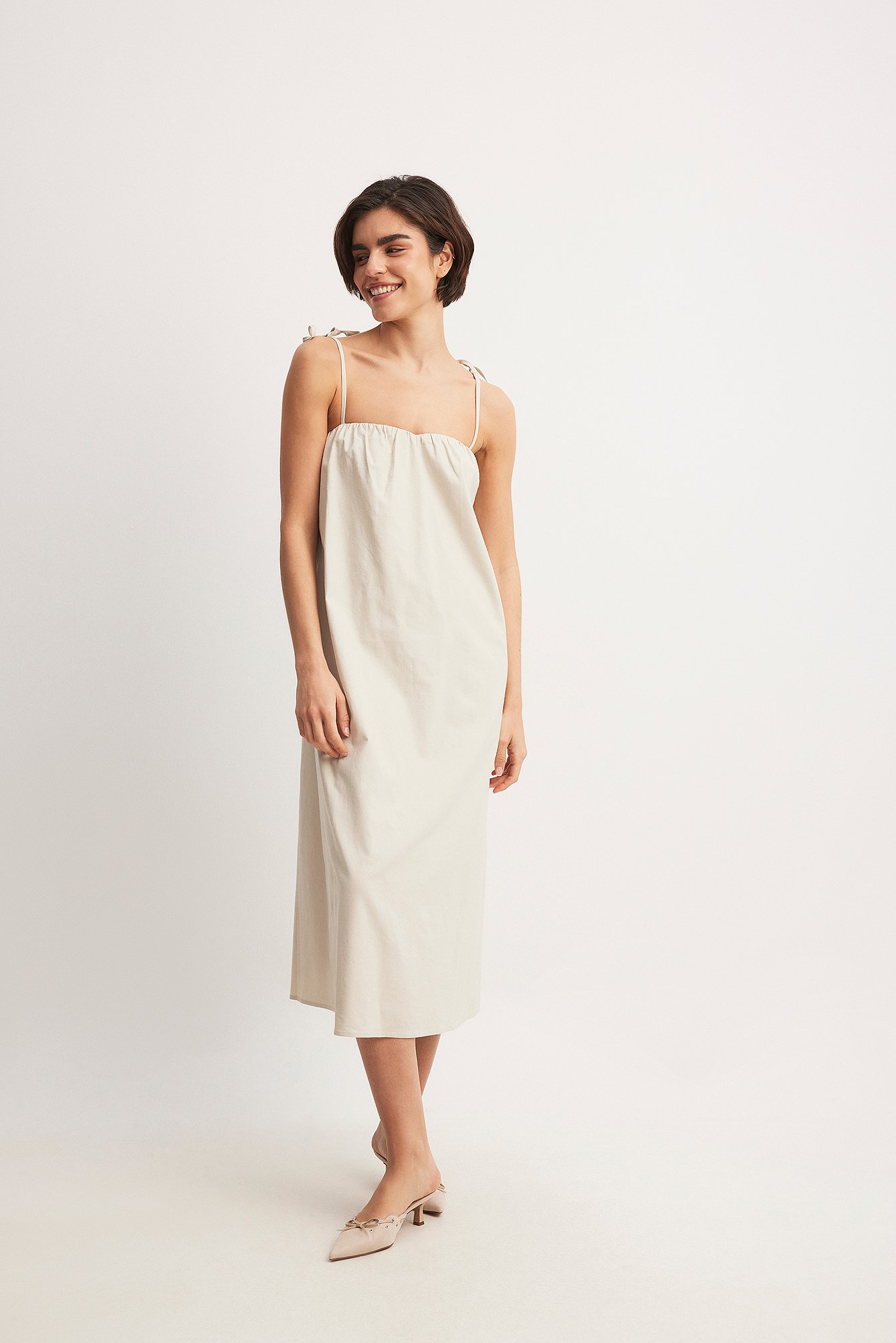 Amalie Star x NA-KD Linen Blend Tie Strap Midi Dress - Beige