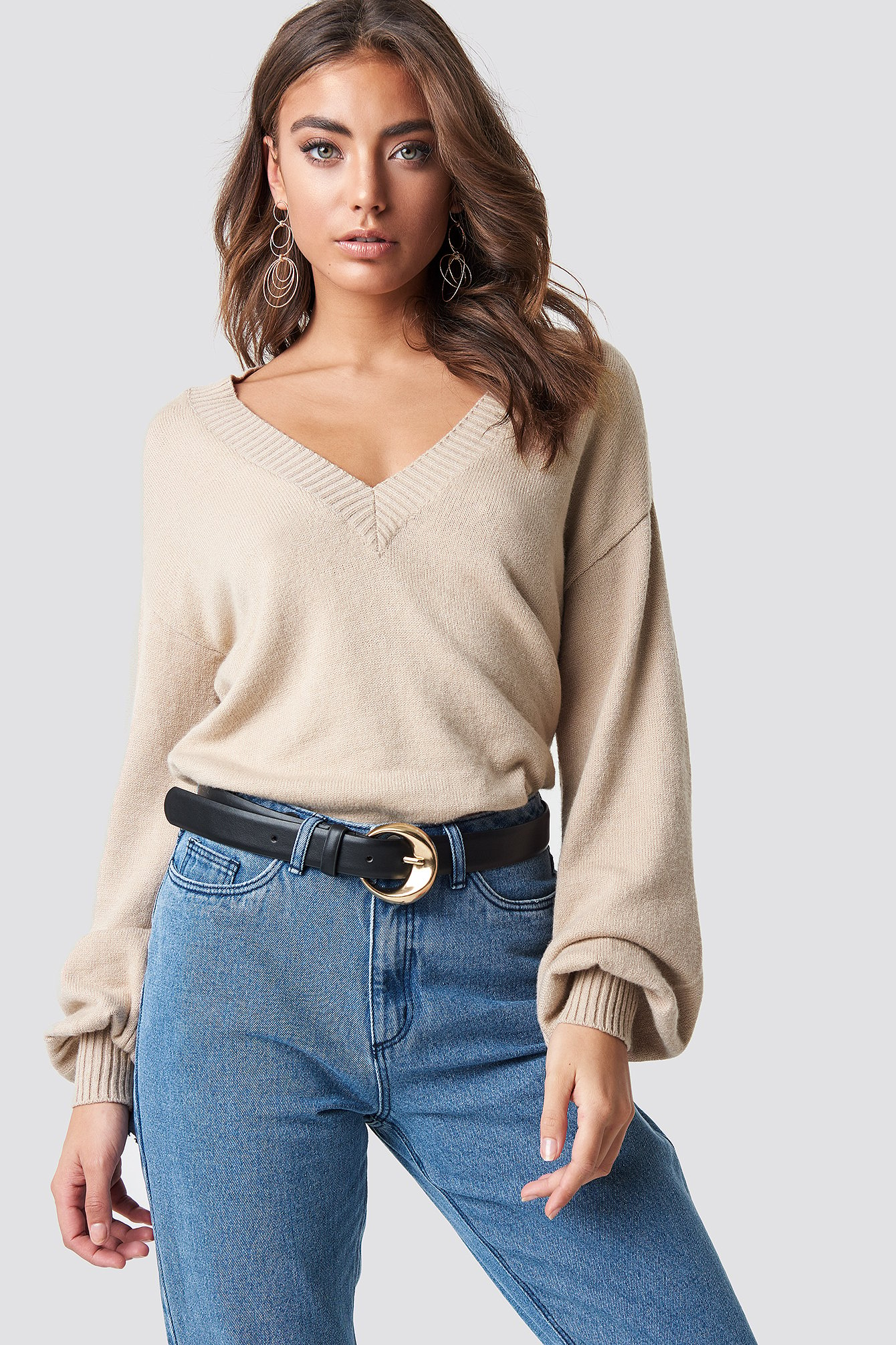 deep-v-neck-sweater-beige-na-kd