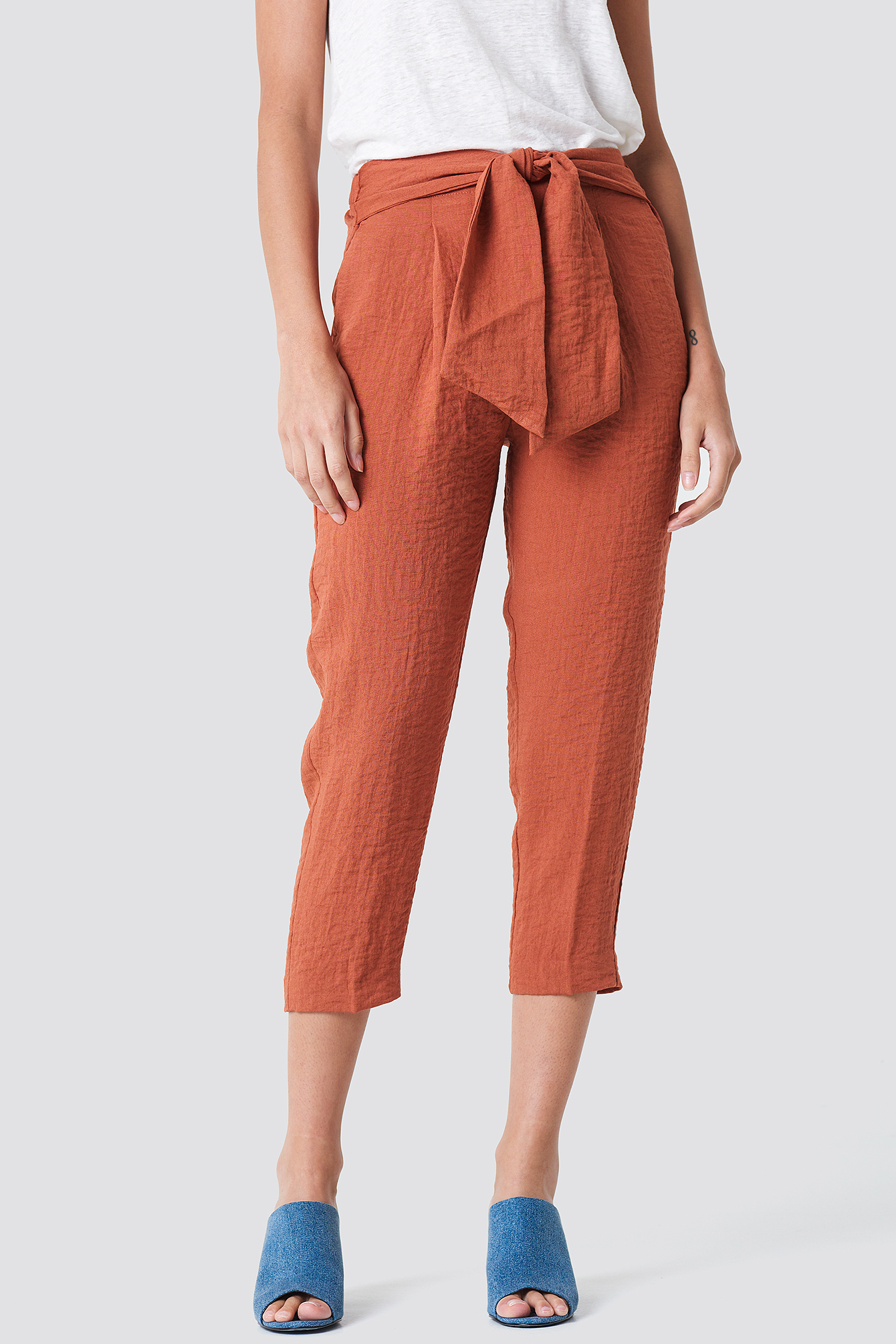 bow belt trousers