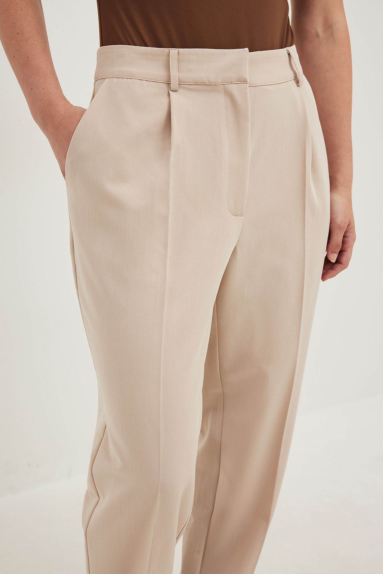 Mid Rise Suit Pants Beige | NA-KD