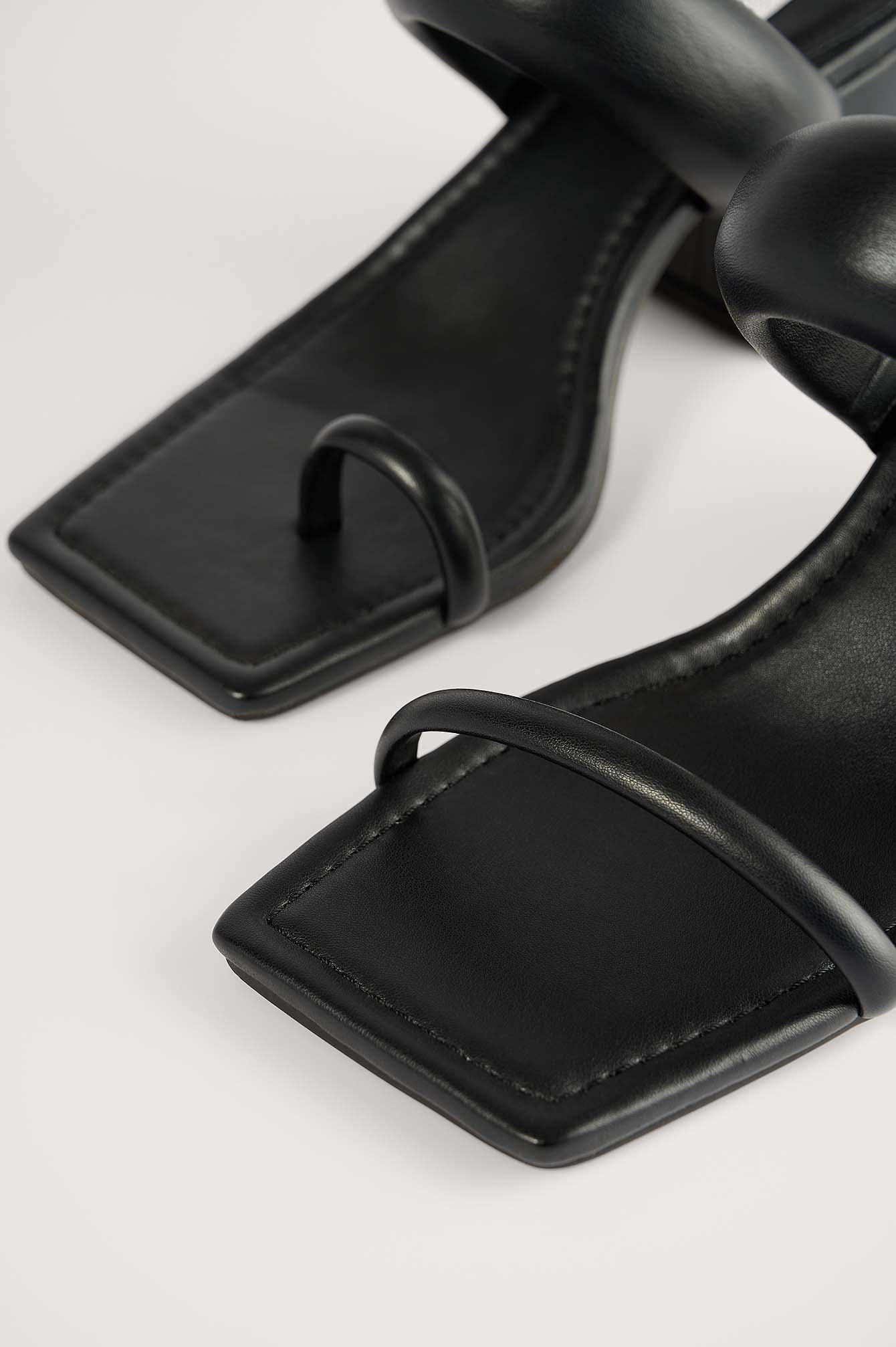 Asymmetric Puffy Heels Black | na-kd.com