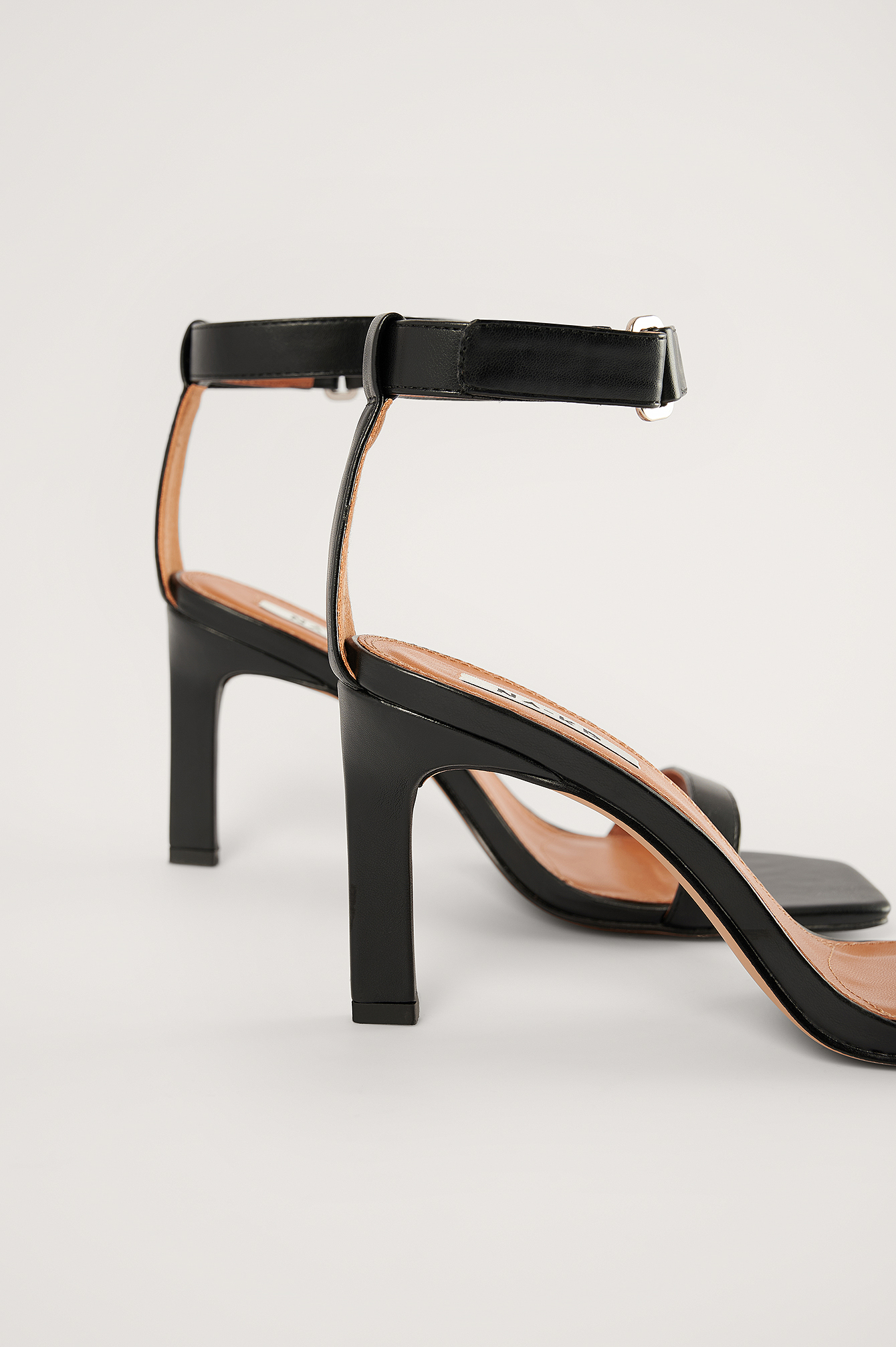 Basic Ankle Strap Sandals Black | na-kd.com