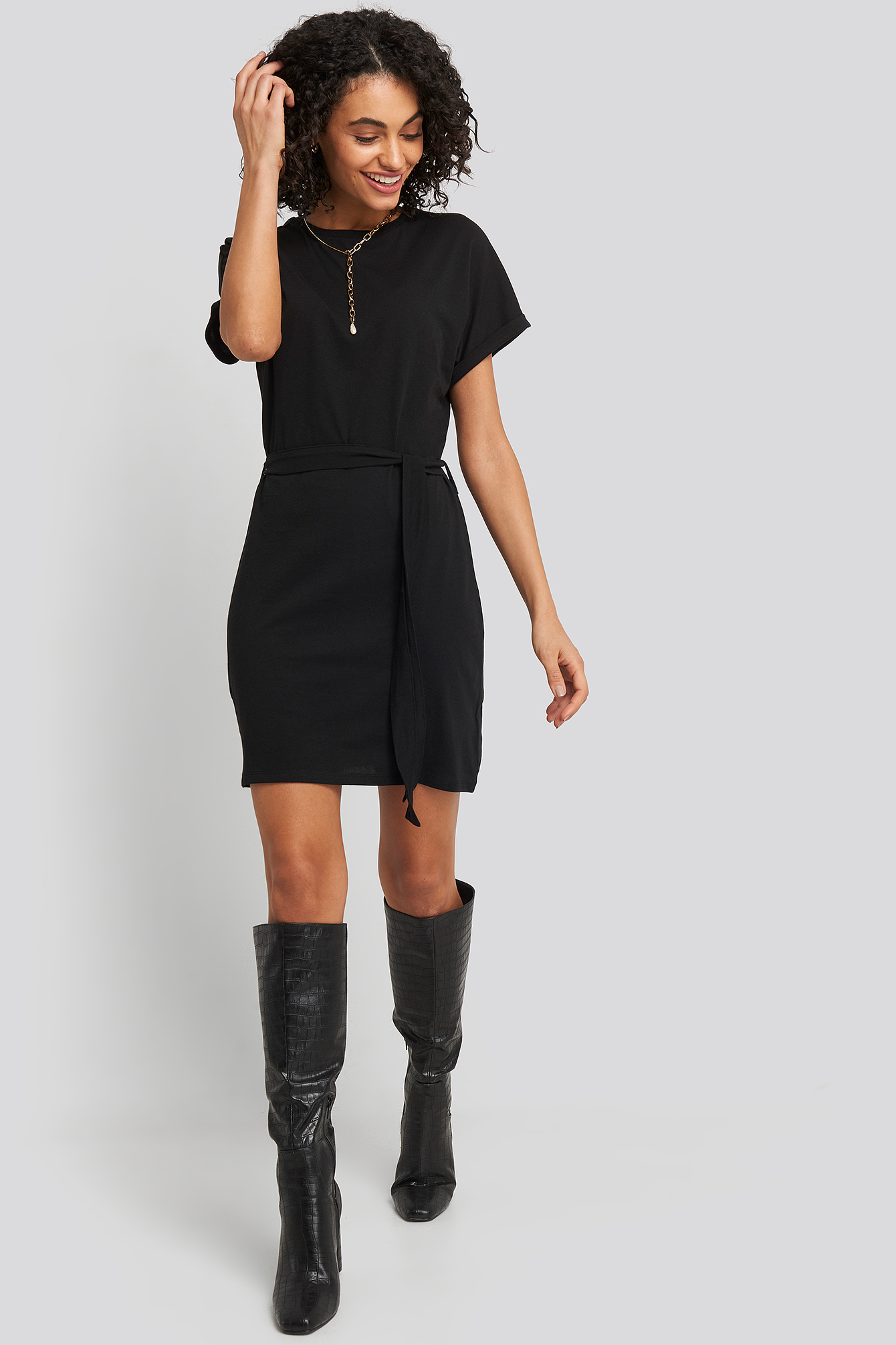 Belted T-shirt Dress Black | NA-KD