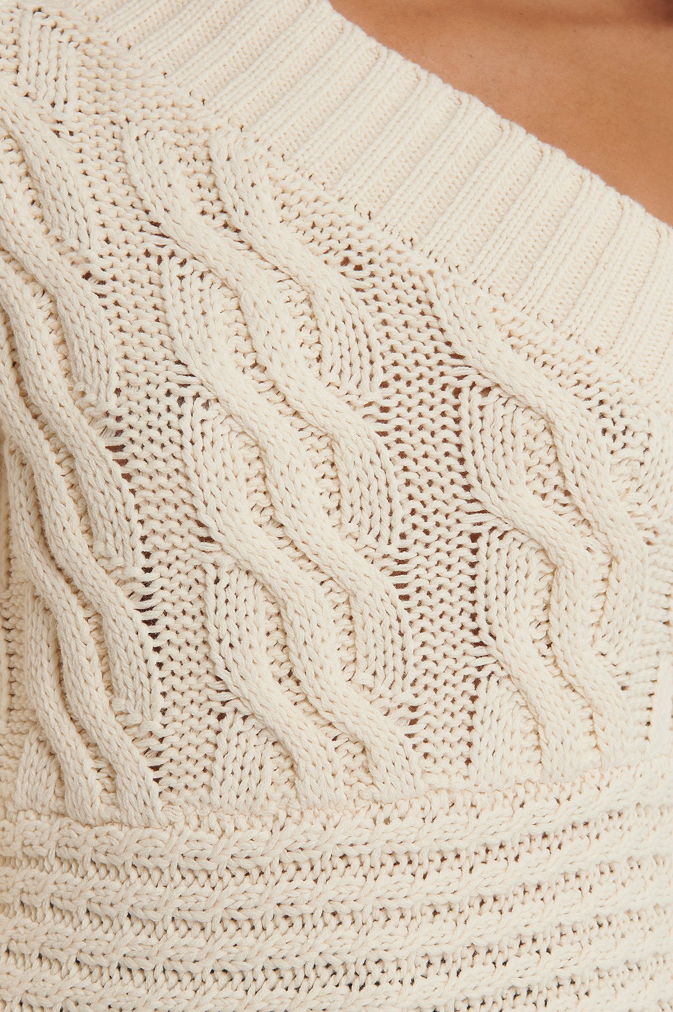 Cable Knit One Shoulder Sweater Beige | NA-KD