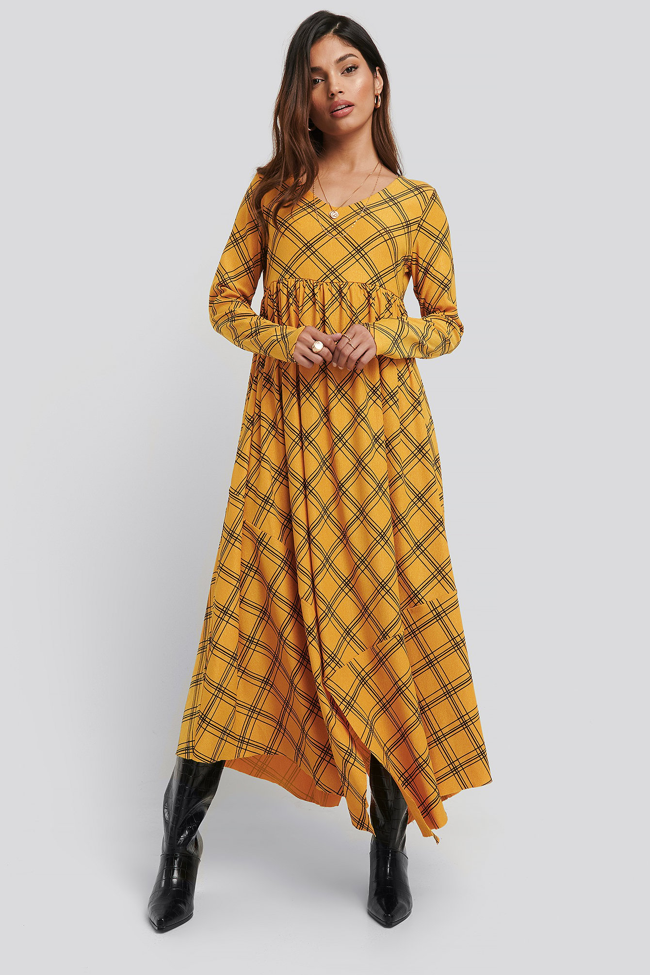 Checked Asymmetric Cut Dress Karo | NA-KD