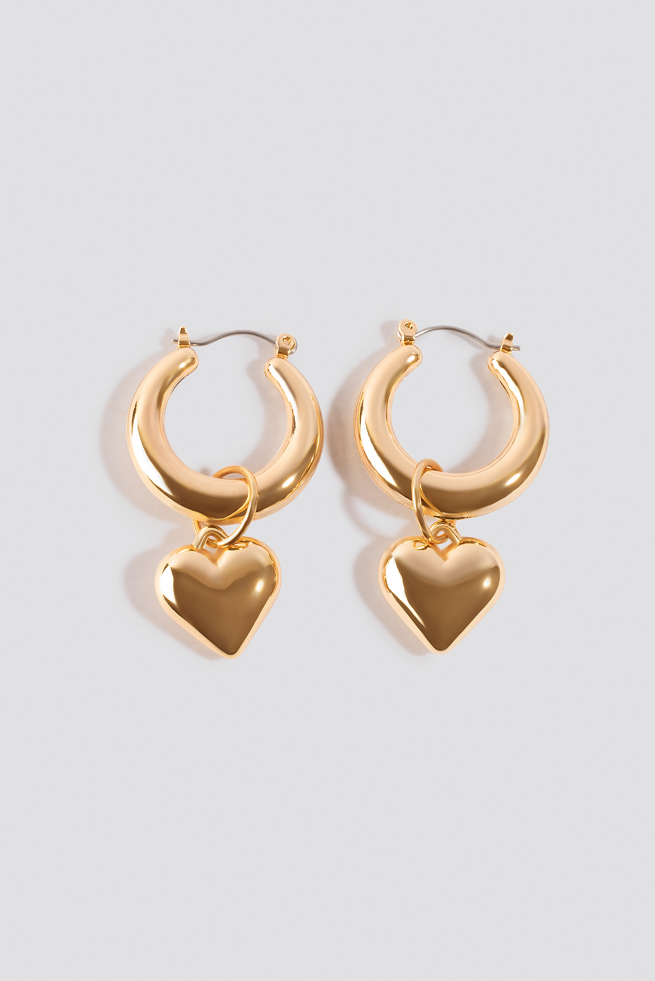 chunky gold heart earrings