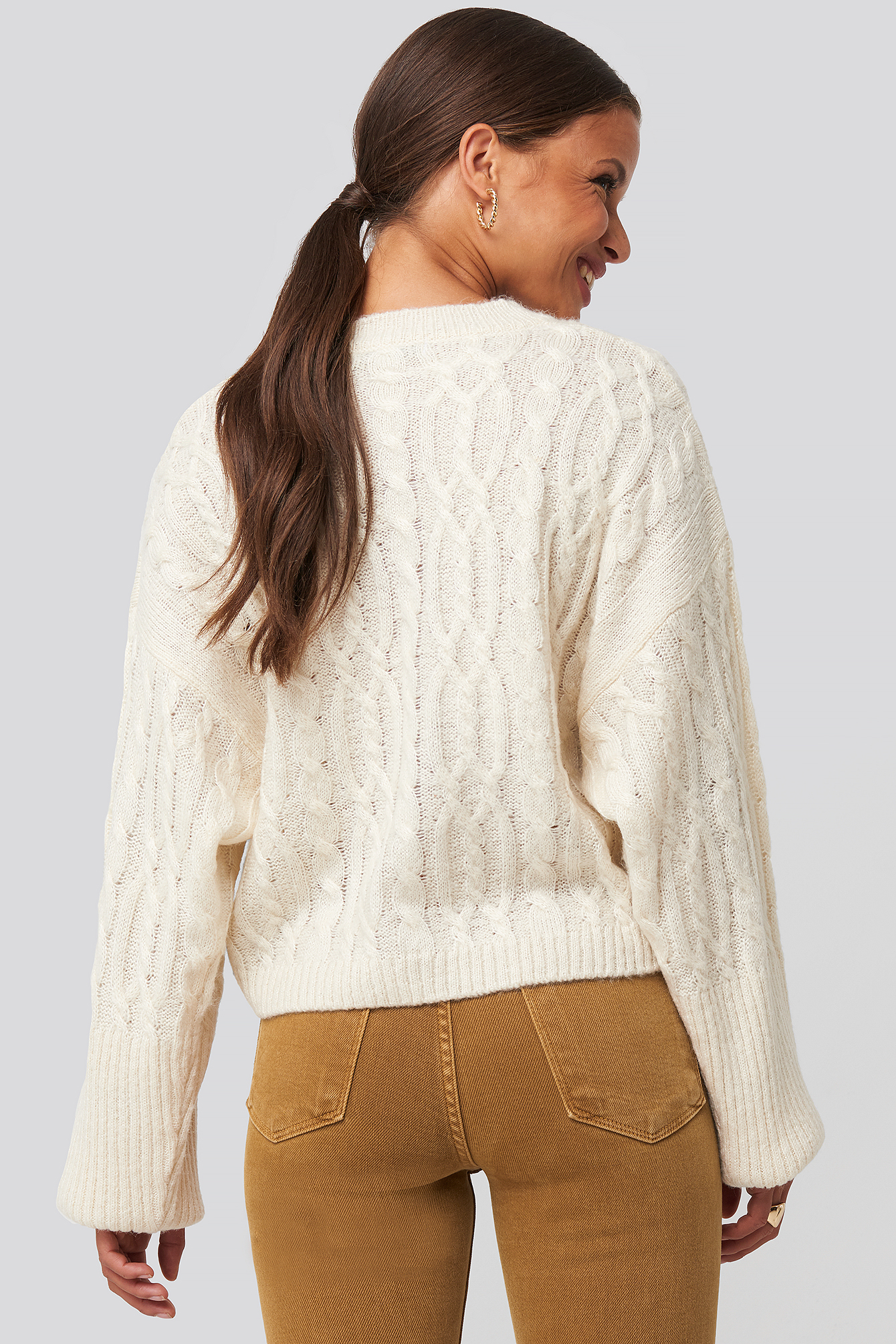 Cropped Cable Knitted Sweater Offwhite | NA-KD