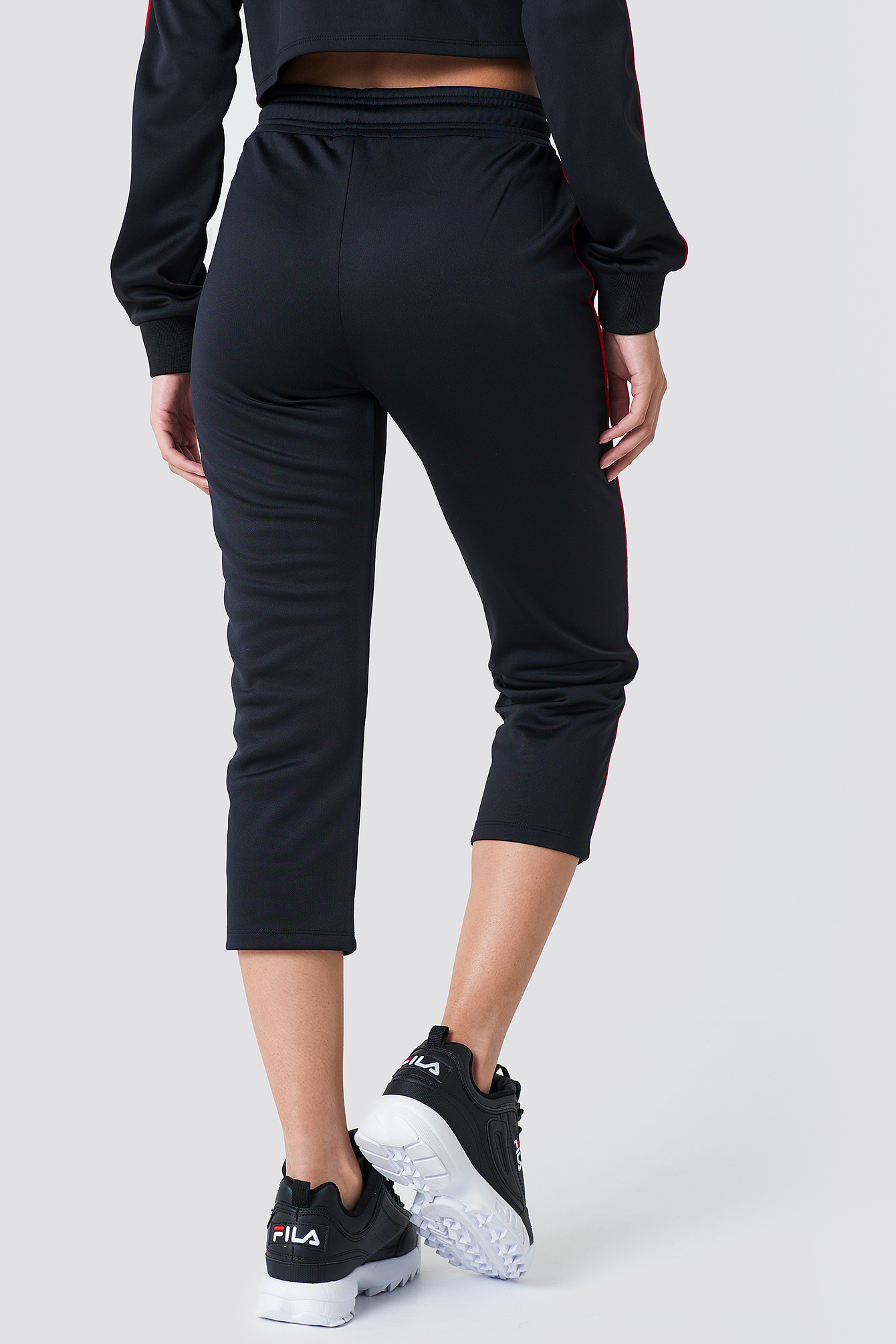 womens cropped track pants