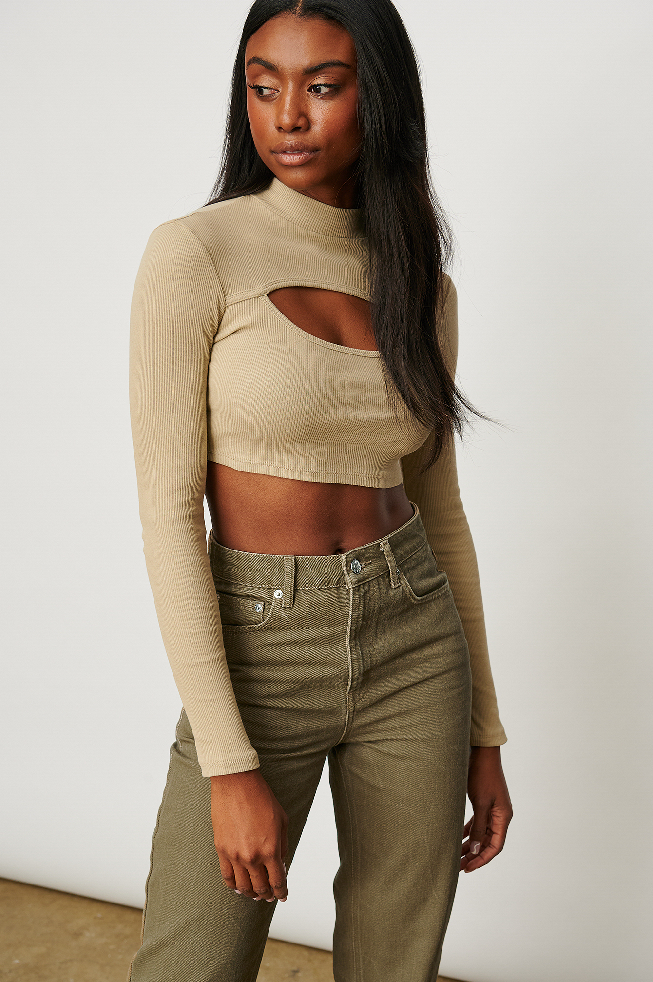 Cropped cut-out top