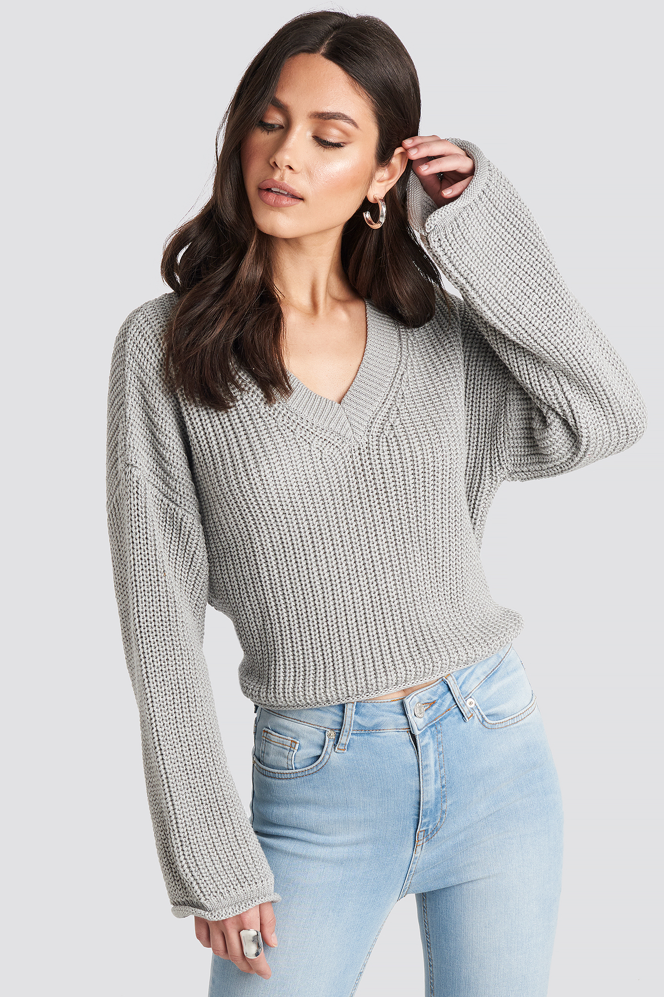 Cropped V-neck Knitted Sweater Grey | na-kd.com