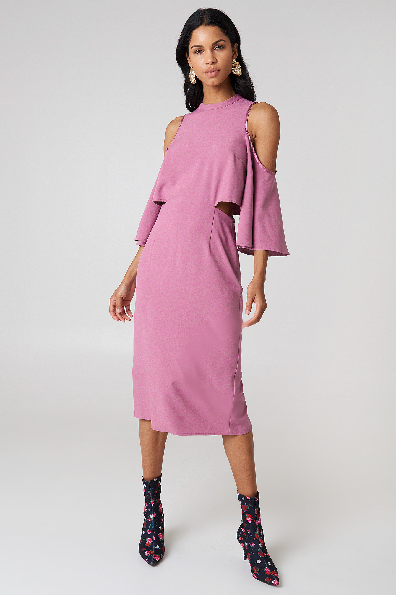 NA-KD CUT OUT TIED NECK DRESS - PINK