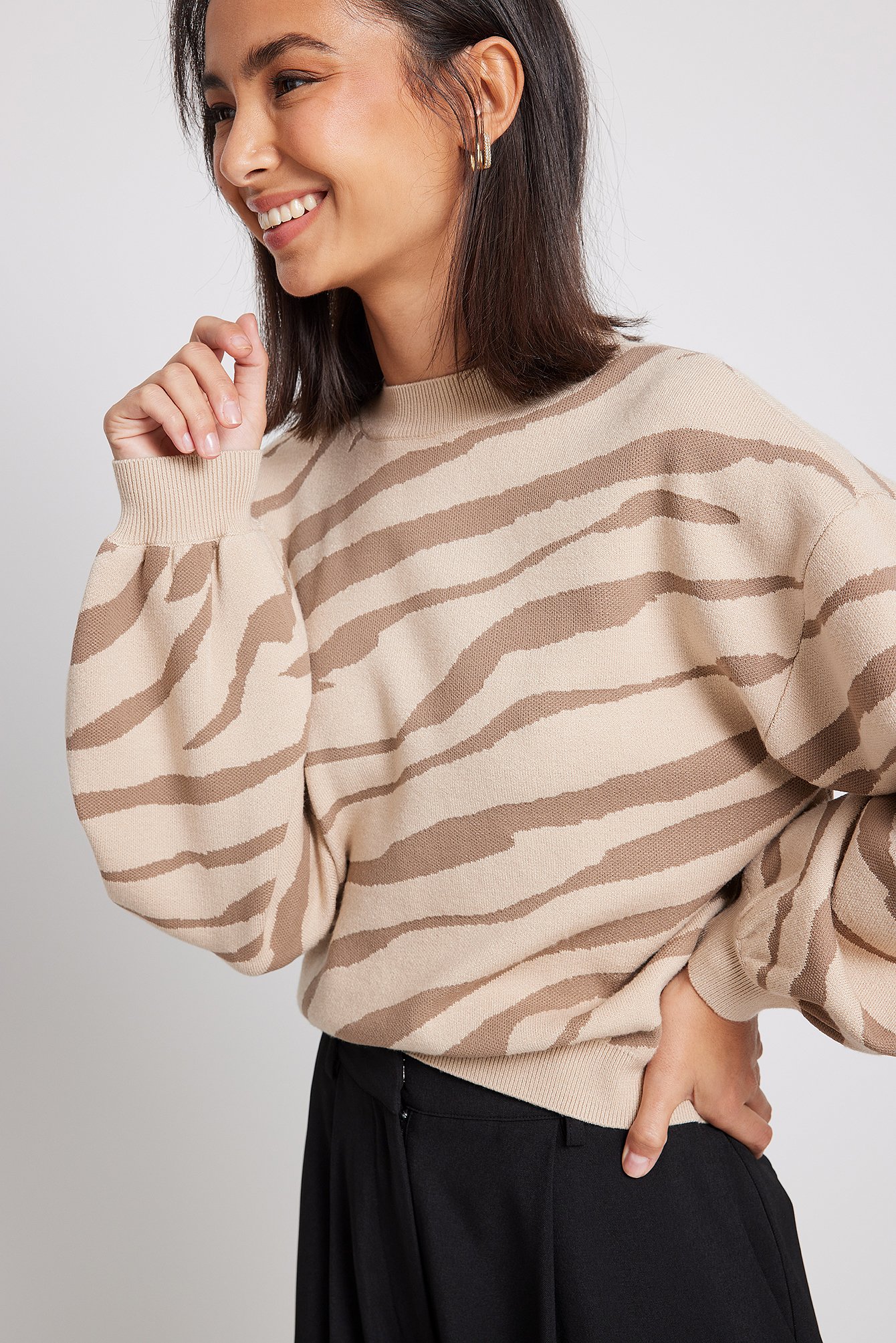 Fine Knitted Round Neck Zebra Sweater Multicolor | NA-KD