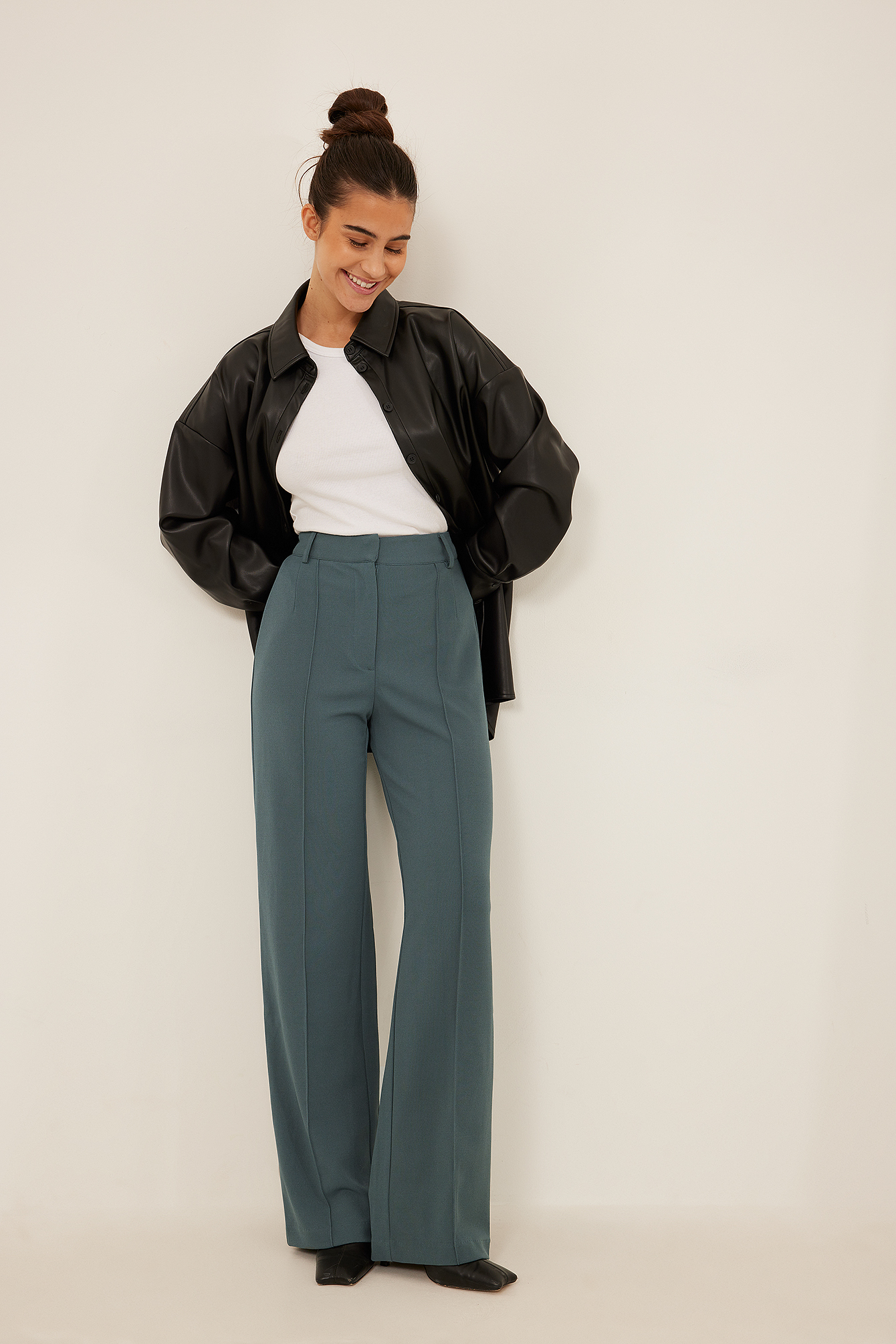 Wide fitted pants Saphir - Quebec designer | Marigold Mtl – Marigold par  Marilyne Baril
