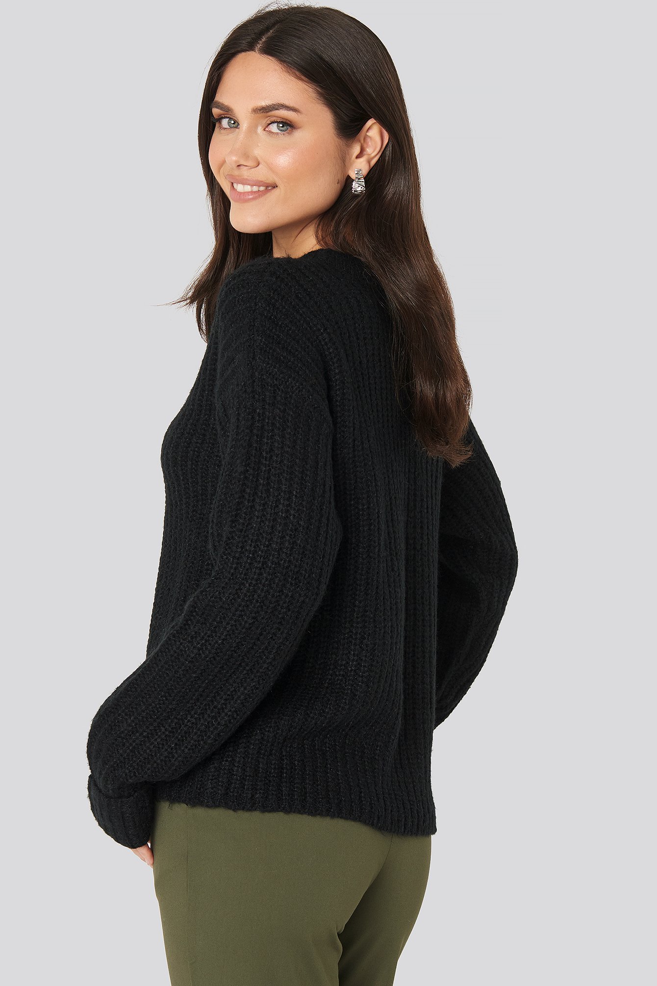 Folded Sleeve Round Neck Knitted Sweater Black
