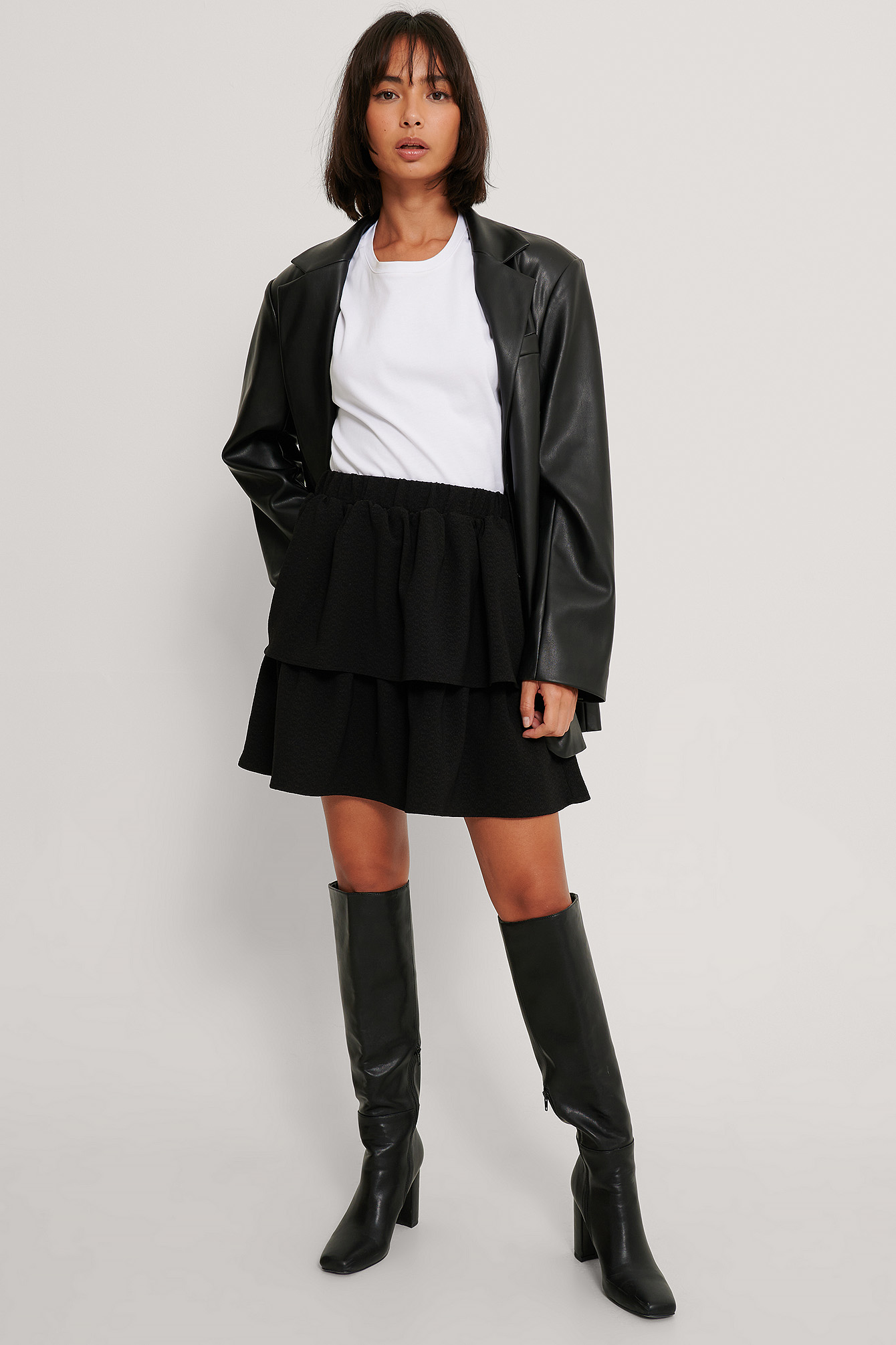 Frill Mini Skirt Black | NA-KD