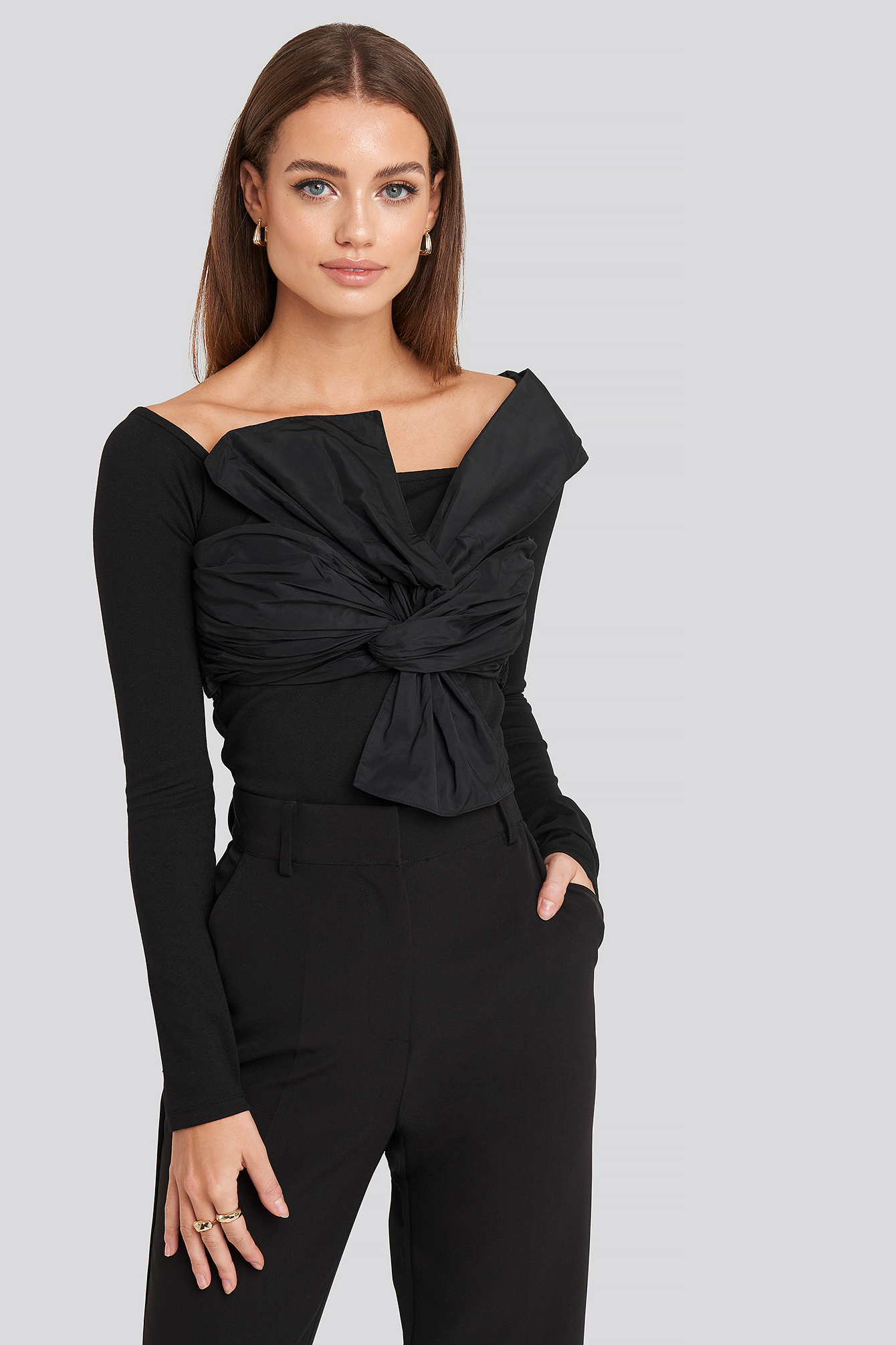 Front Bow One Shoulder Top Black | NA-KD