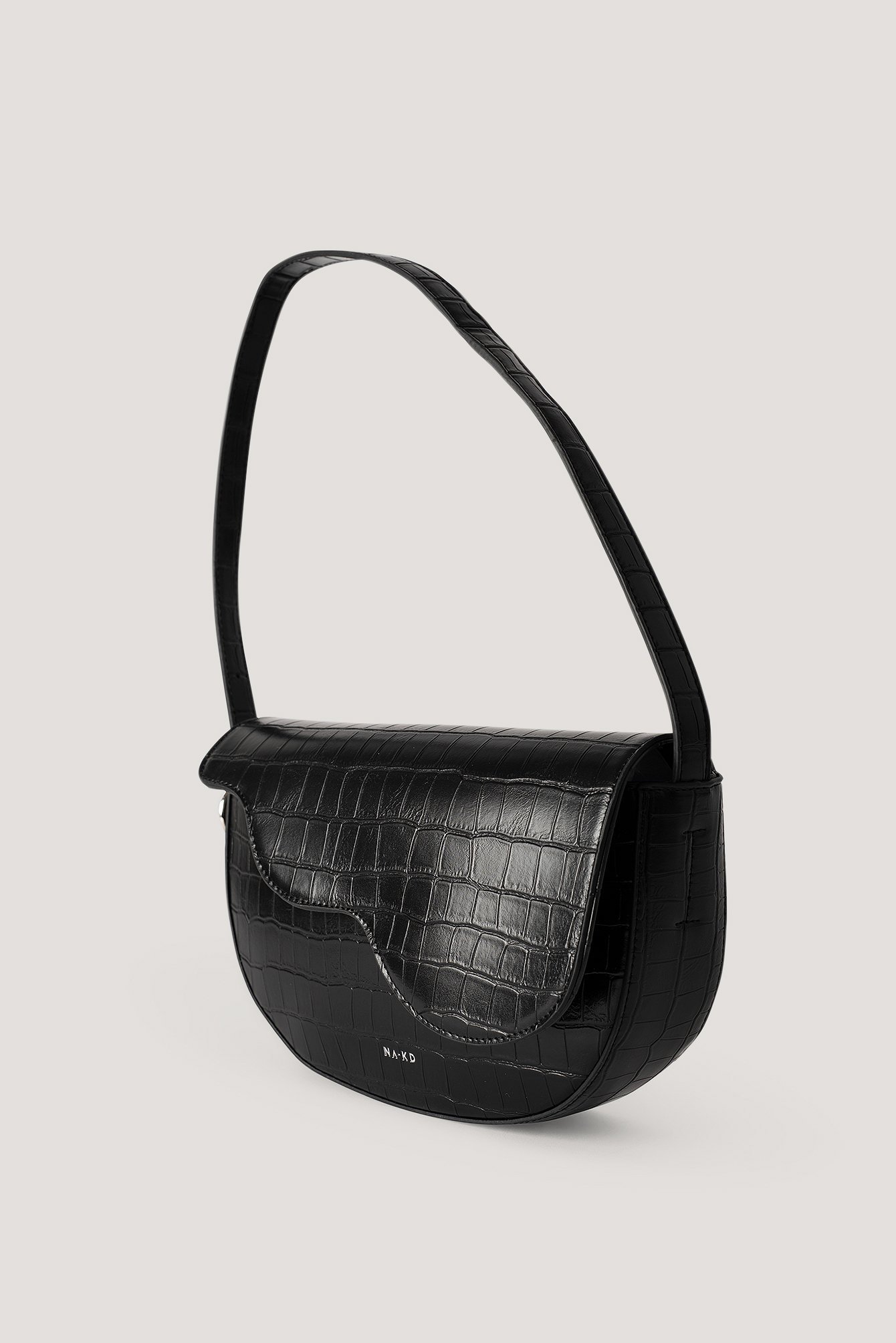 Half moon saddle flap best sale shoulder bag