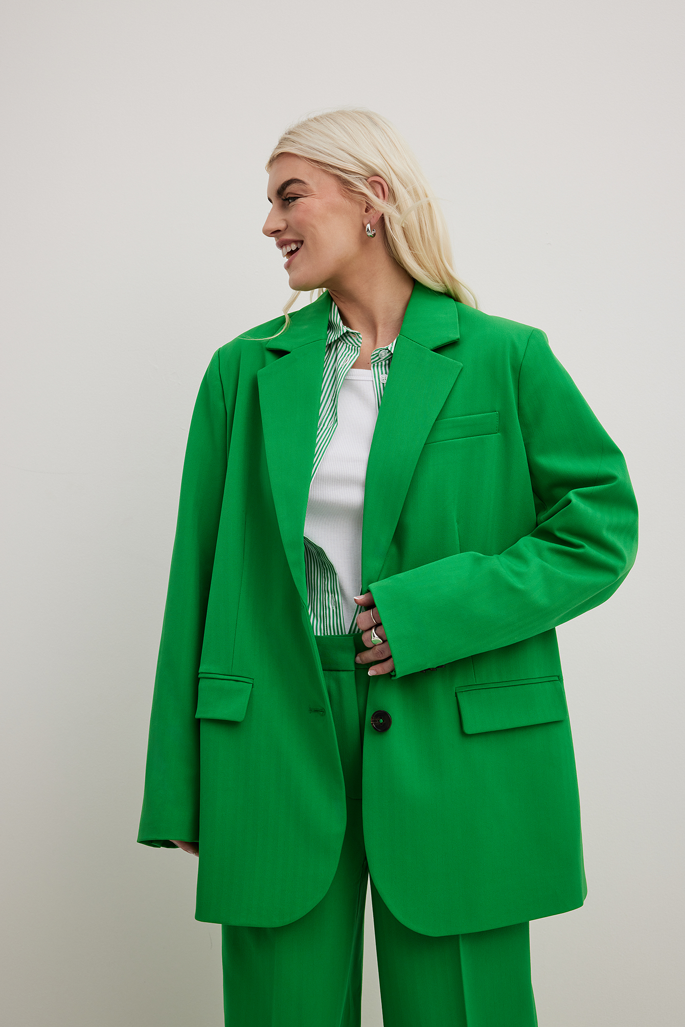 steek Broek Verrast Oversized blazer Groen | NA-KD