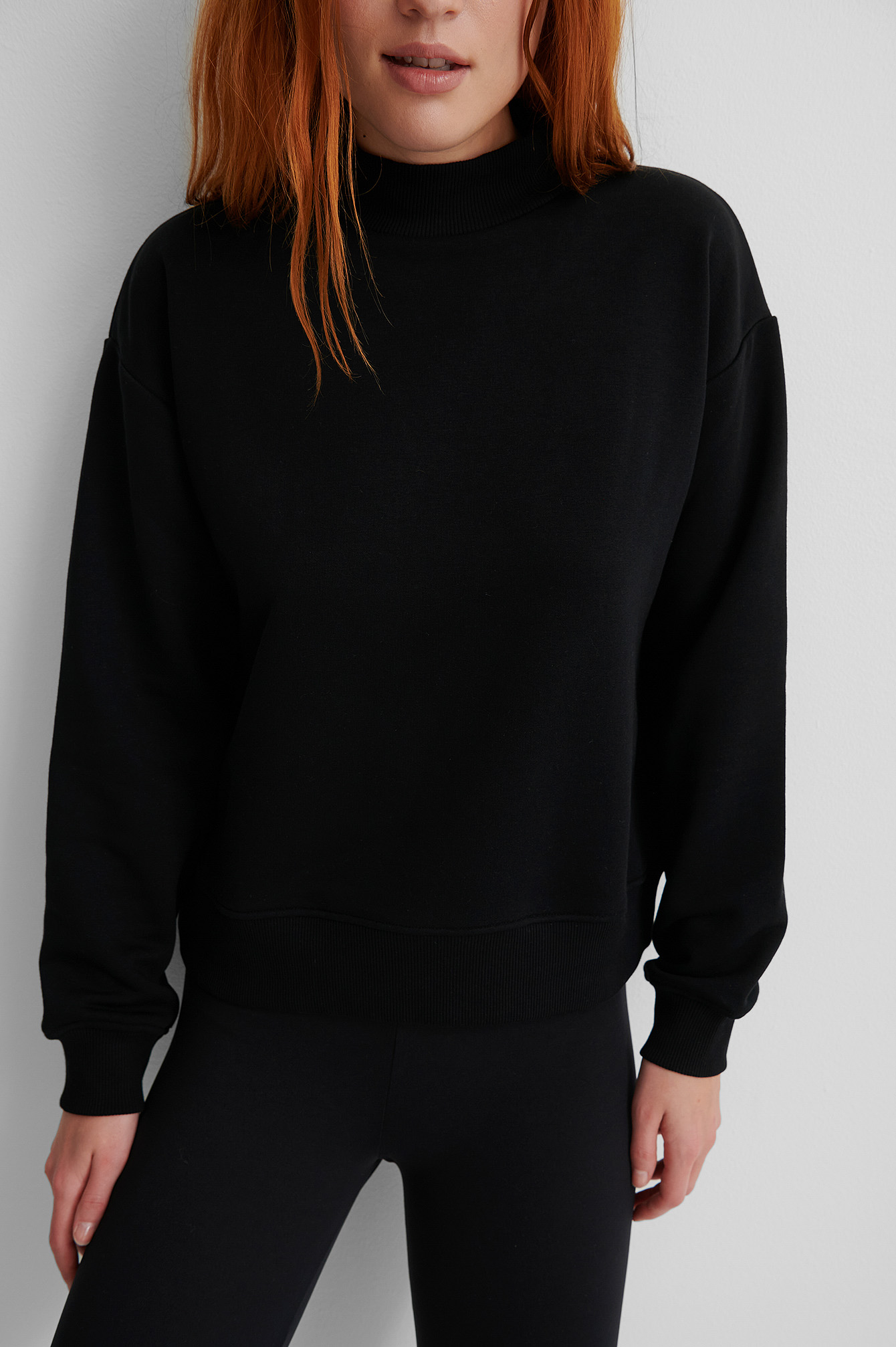 High Neck Sweatshirt Black | NA-KD
