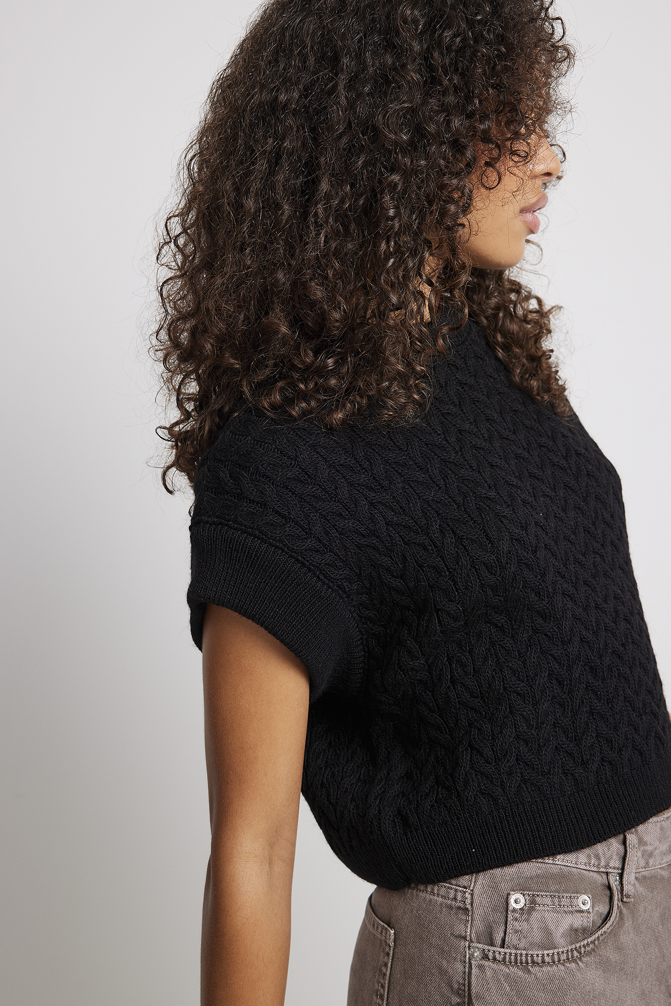 Knitted Herringbone Vest Black | NA-KD