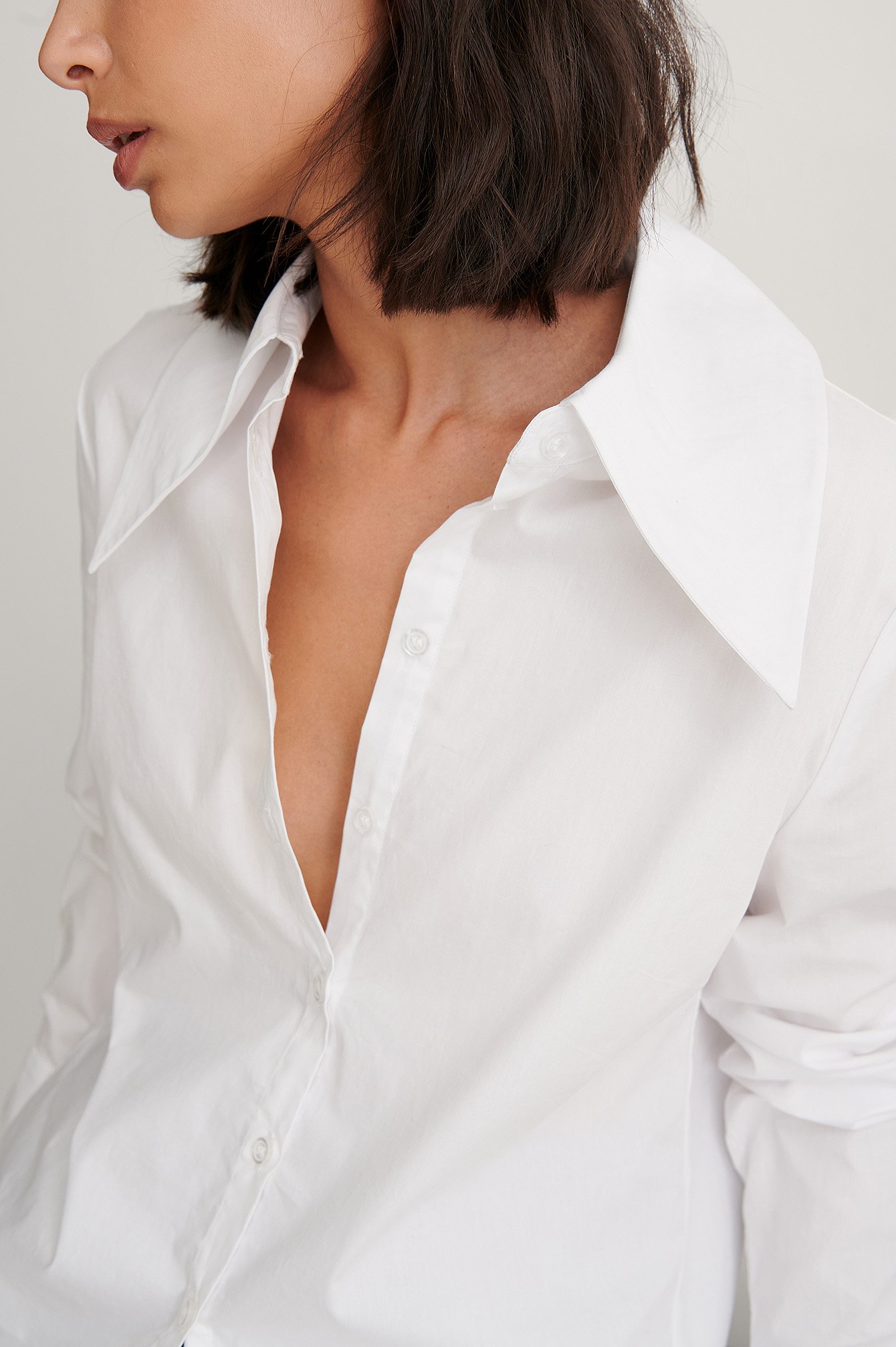 WHITE×BLOUSE WITH COLLAR