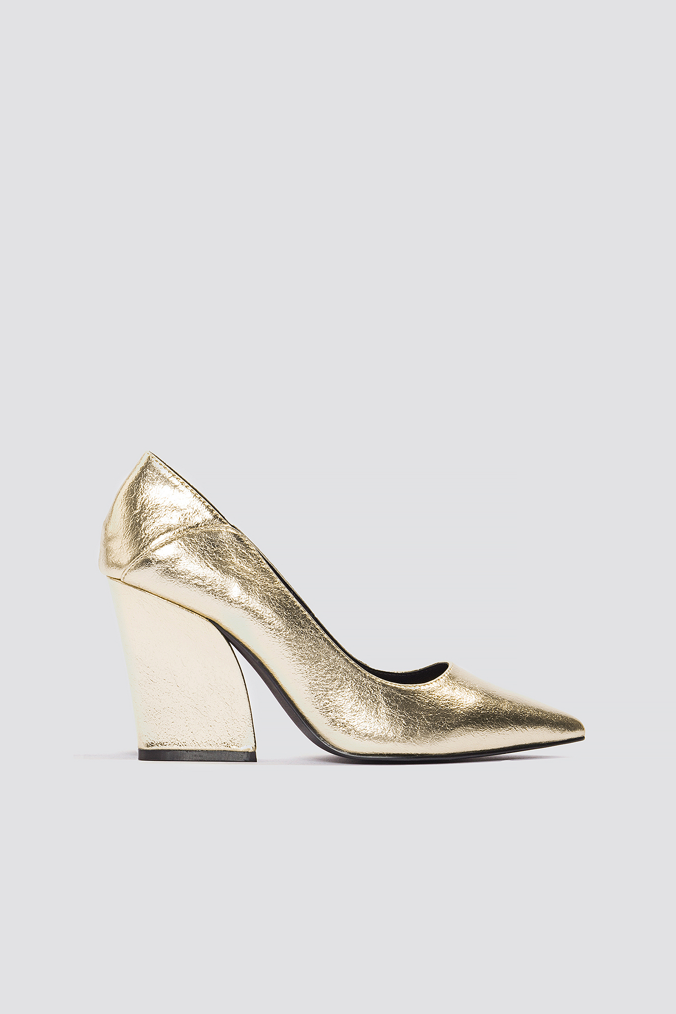Metallic Pointy Heels Gold | NA-KD