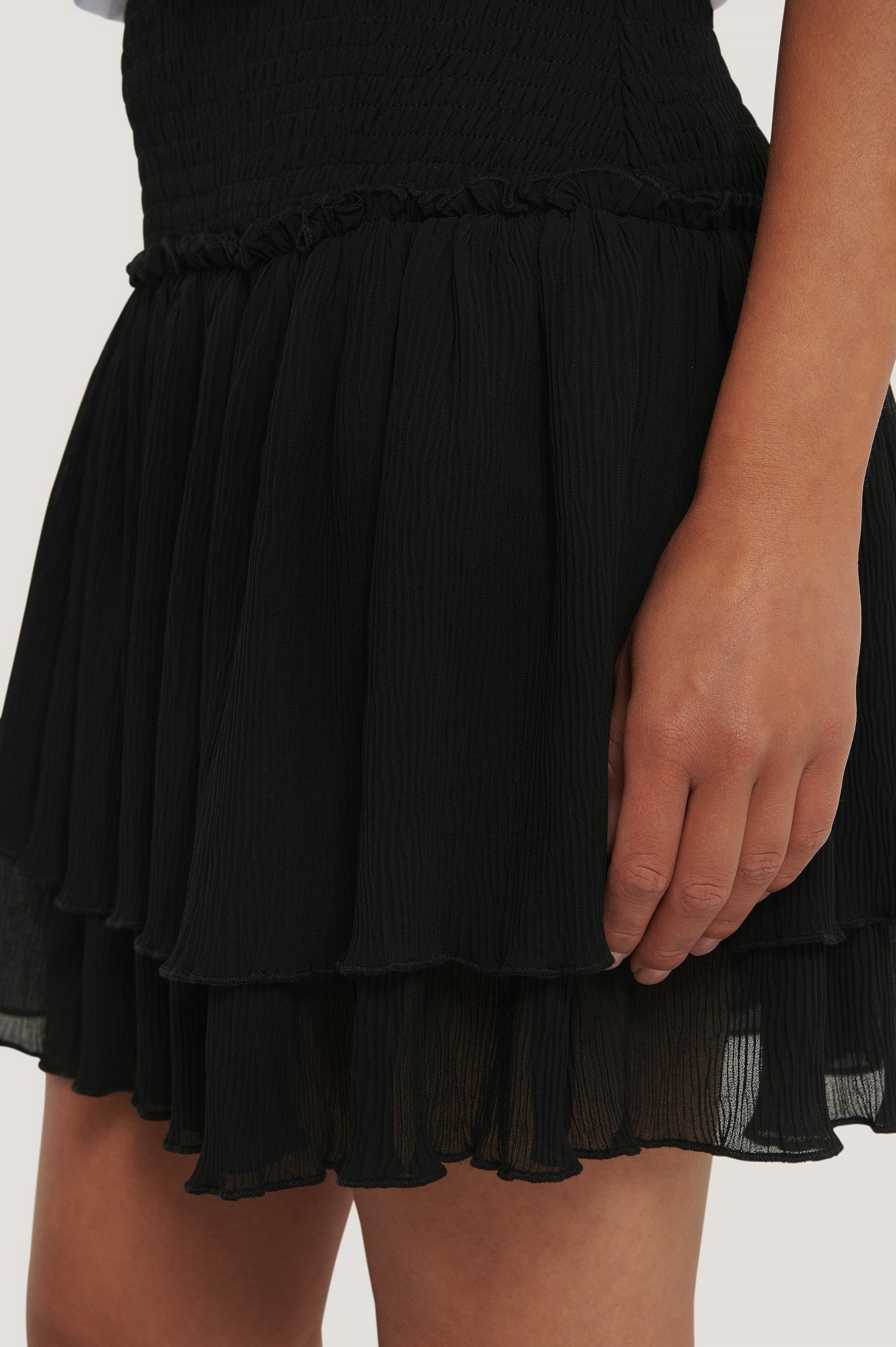 Mini Structured Smocked Skirt Black | na-kd.com