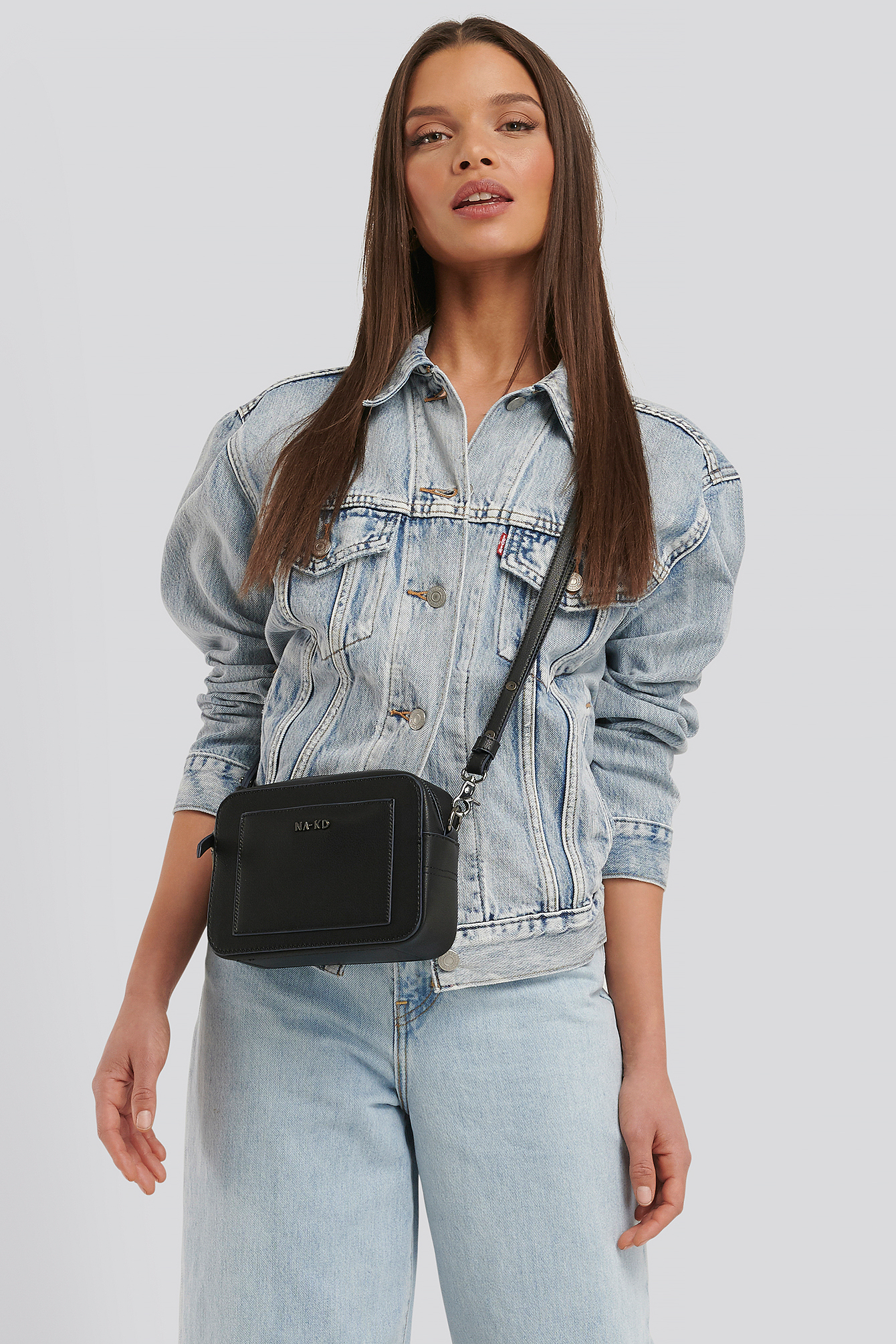 Minimalistic Shoulder Bag Black | NA-KD