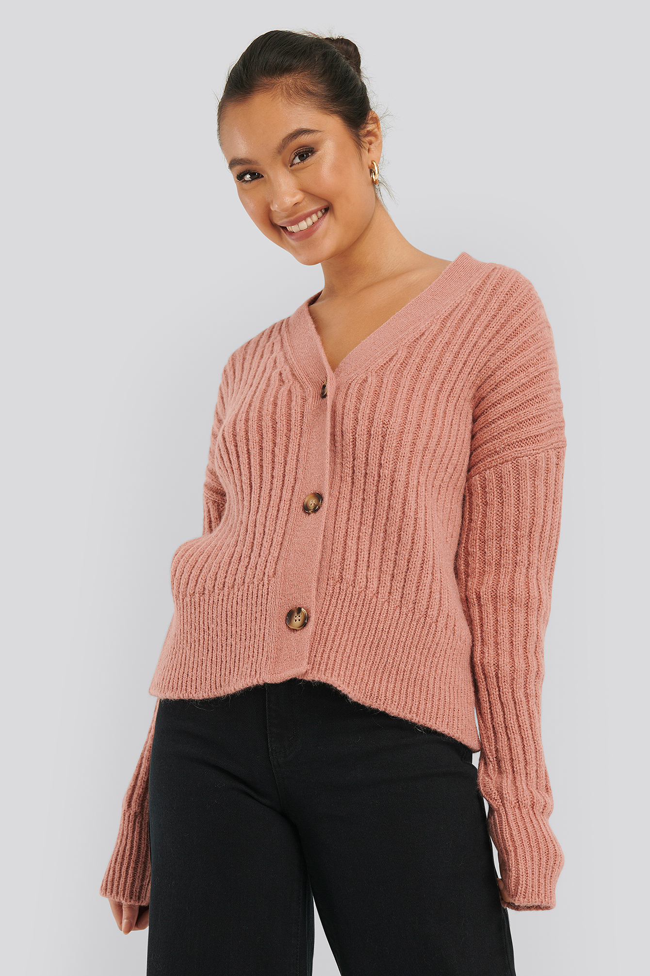 chunky cropped cardigan sweater