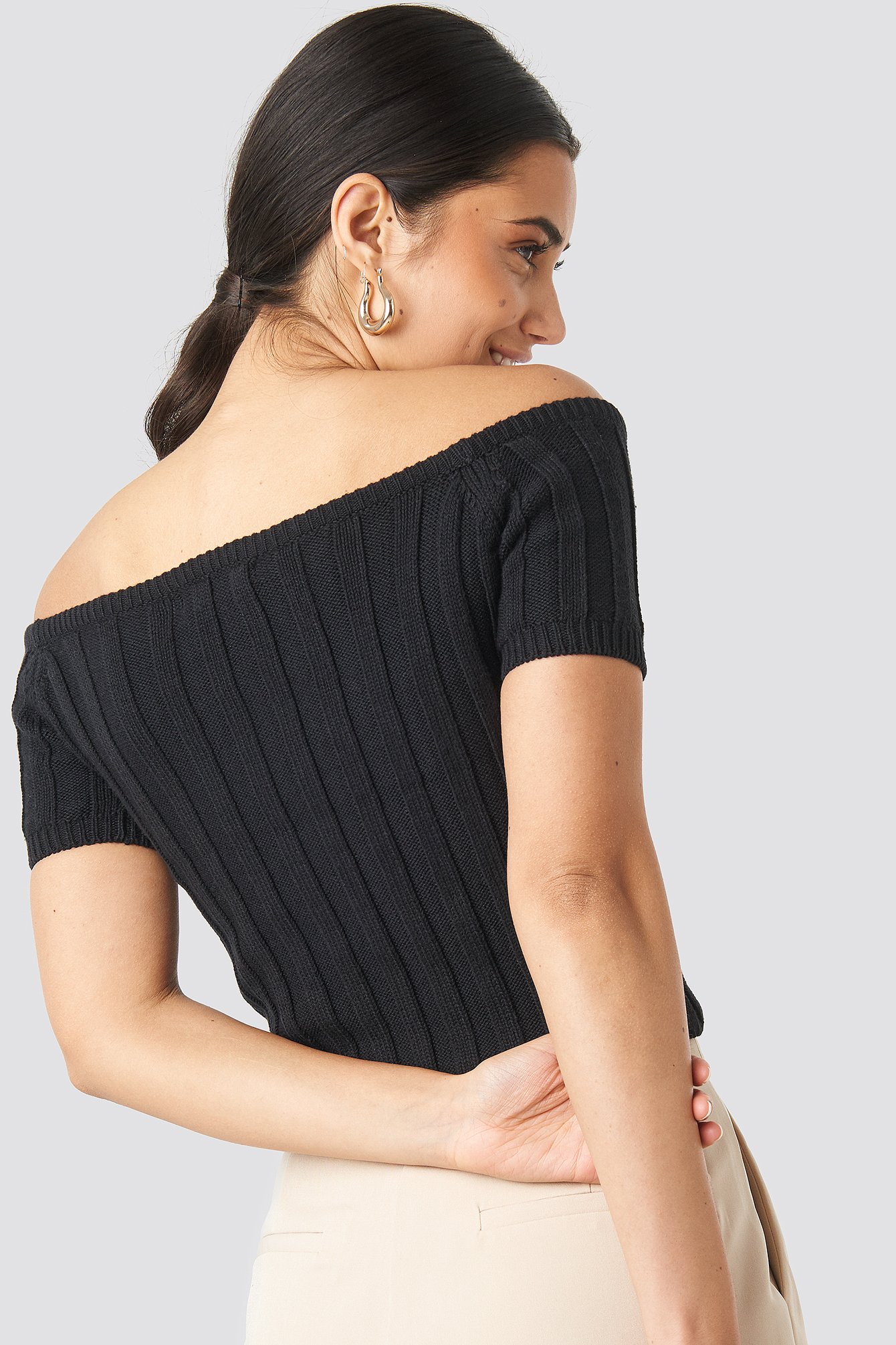 Off-Shoulder Ribbed Top - Black