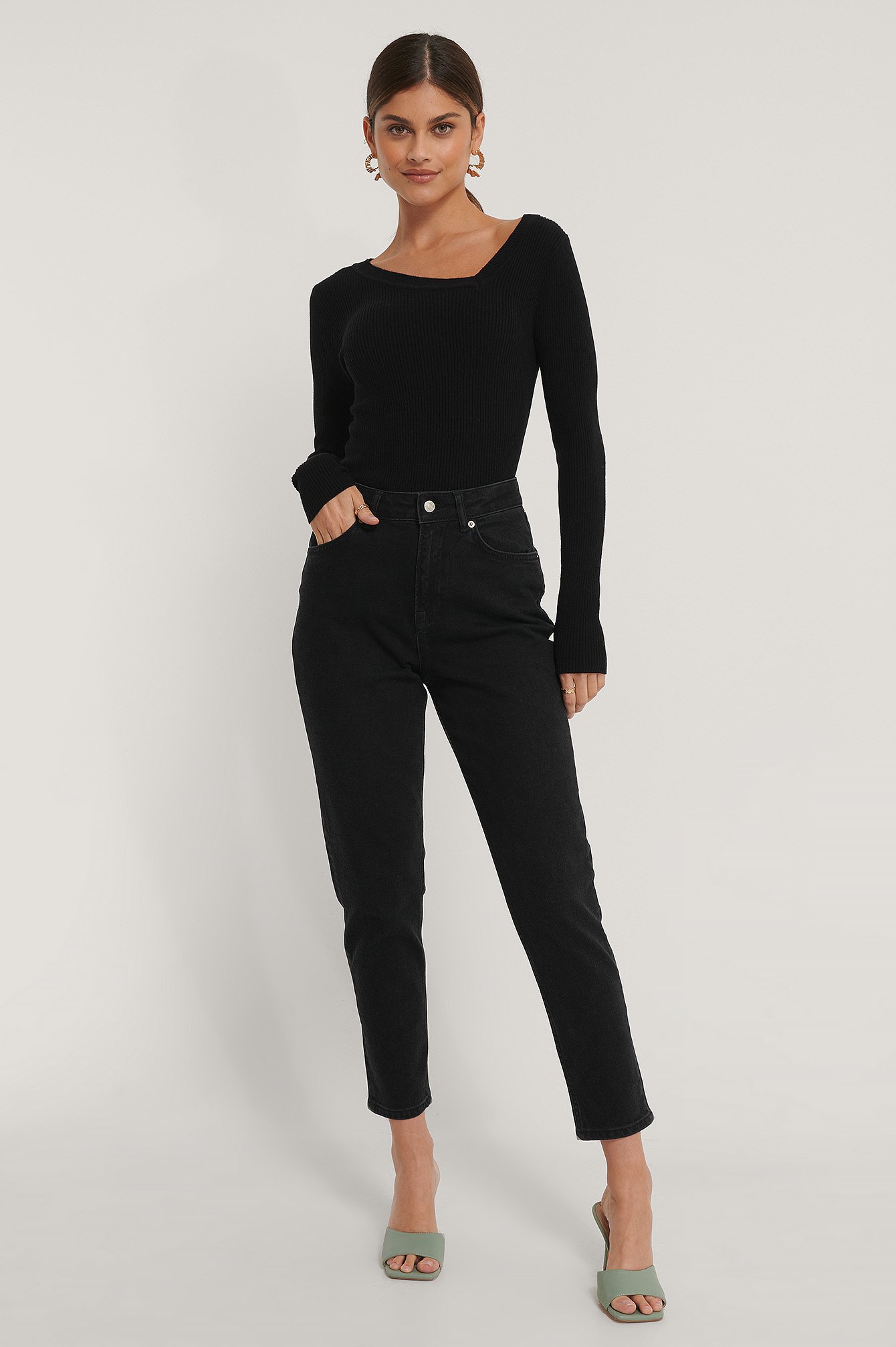 black cropped mom jeans